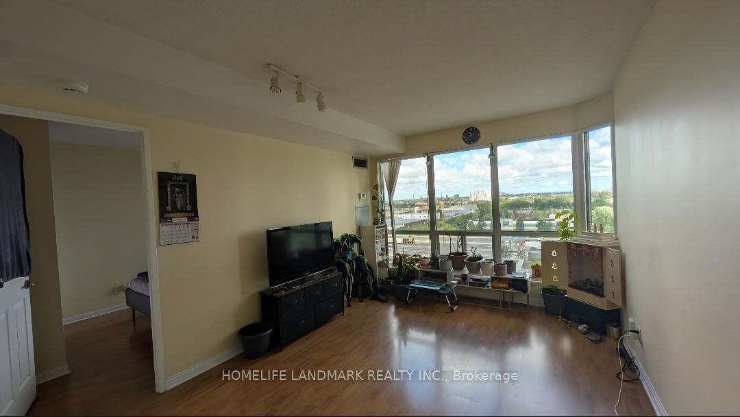 8 Lee Centre Drive 1115 Property Photo 3