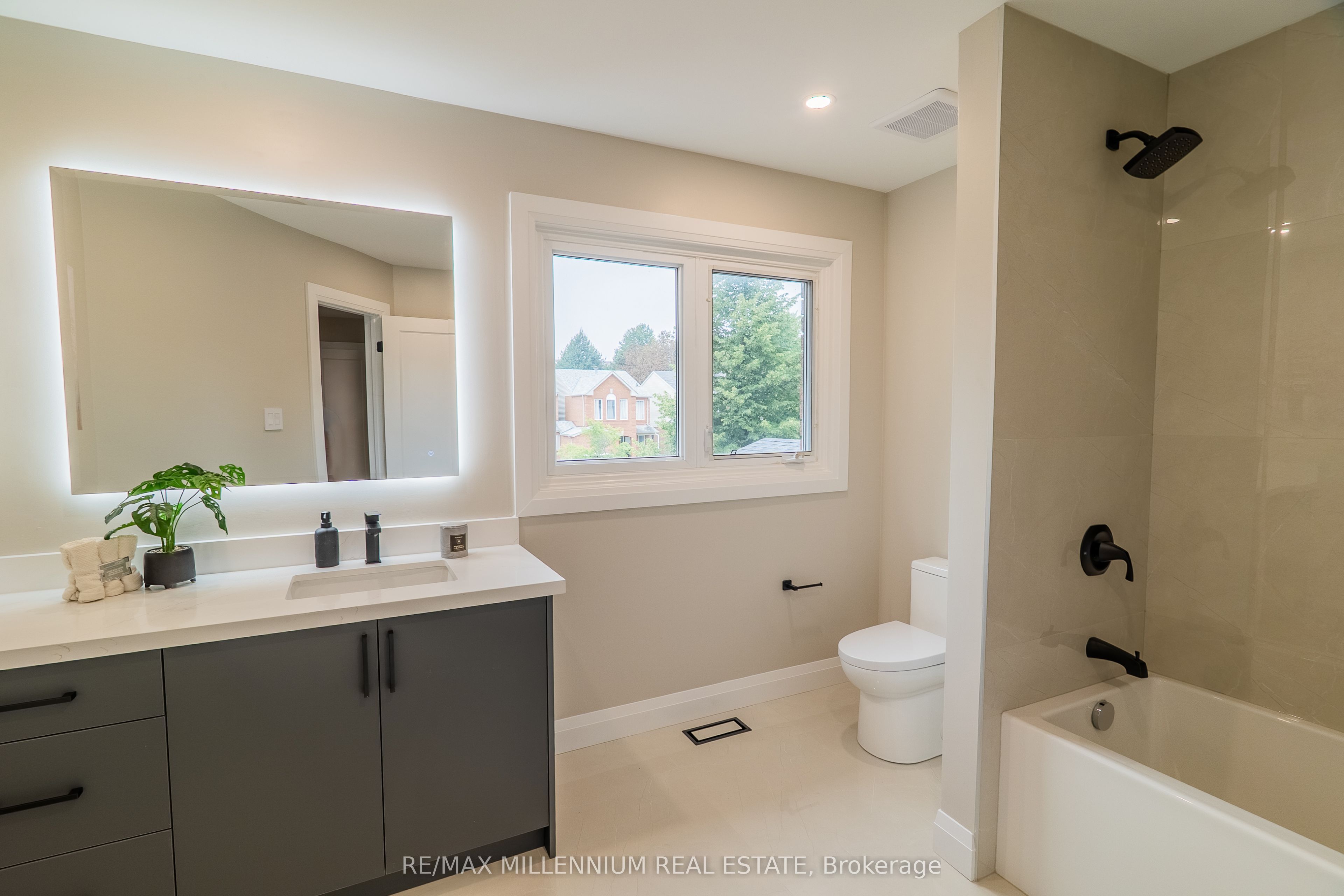 70 Fry Crescent Property Photo 19