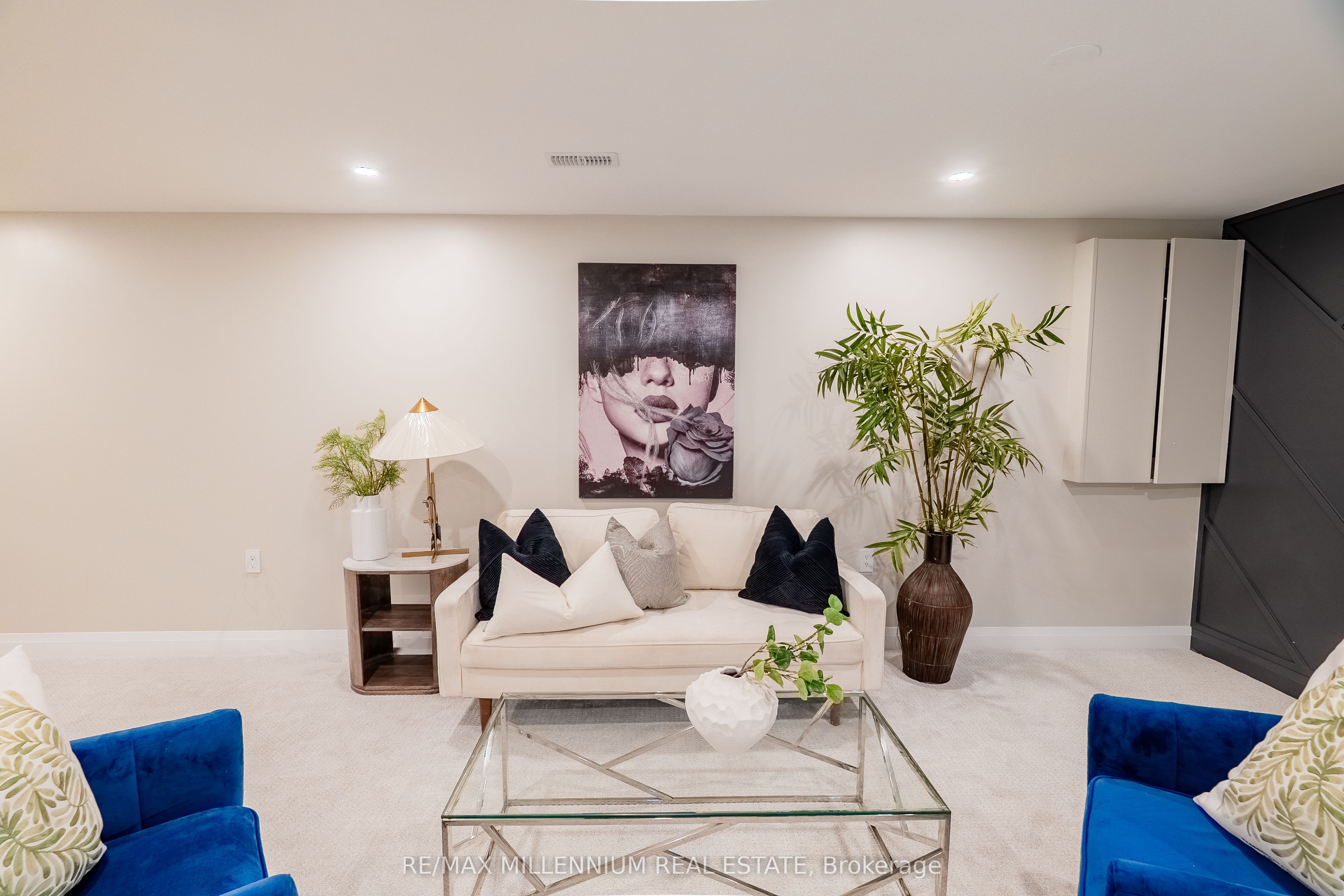 70 Fry Crescent Property Photo 20