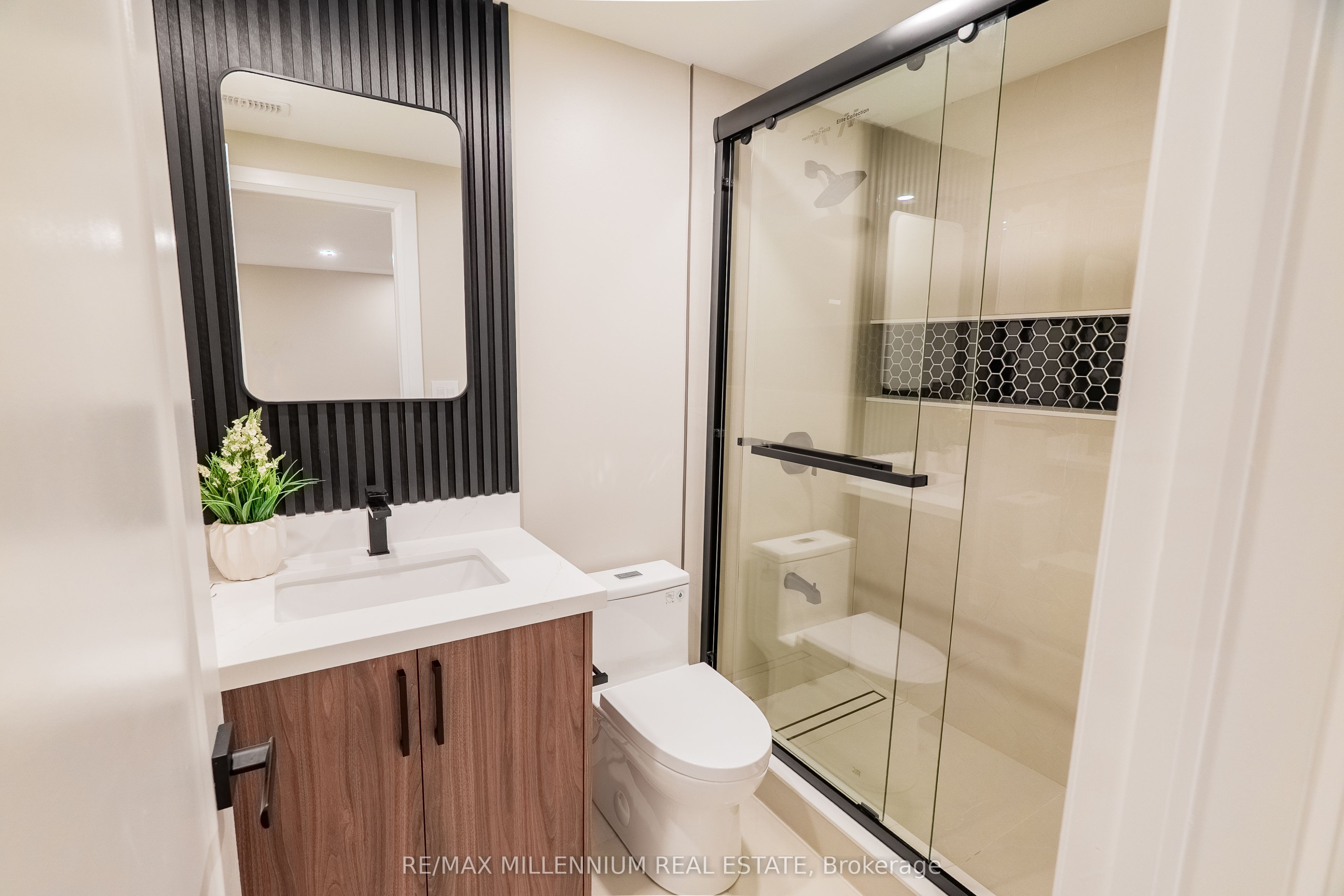 70 Fry Crescent Property Photo 24