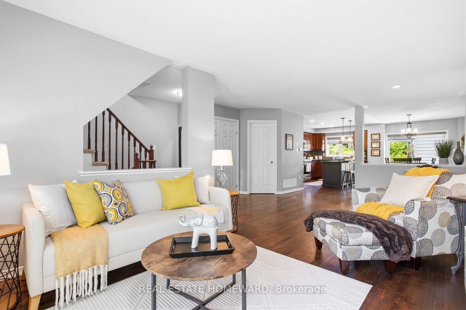 571 Longworth Avenue E 10 Property Photo 4