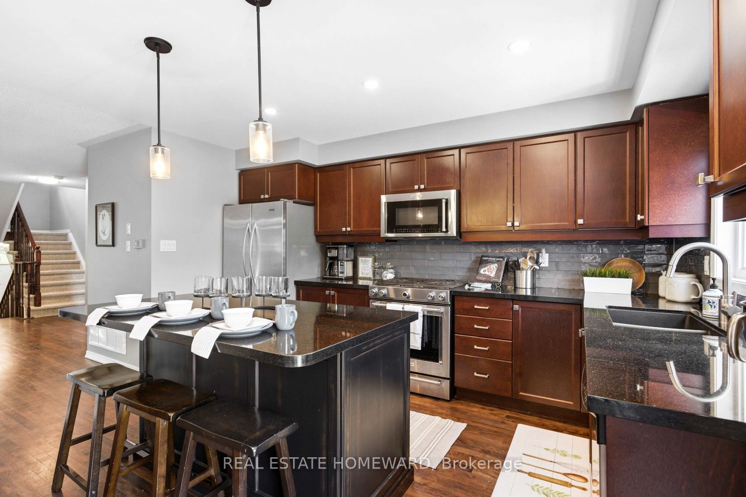 571 Longworth Avenue E 10 Property Photo 18