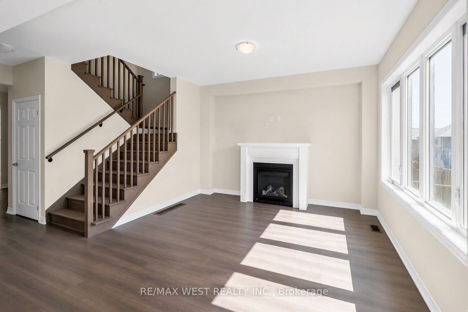 43 Ed Ewert Avenue Property Photo 7