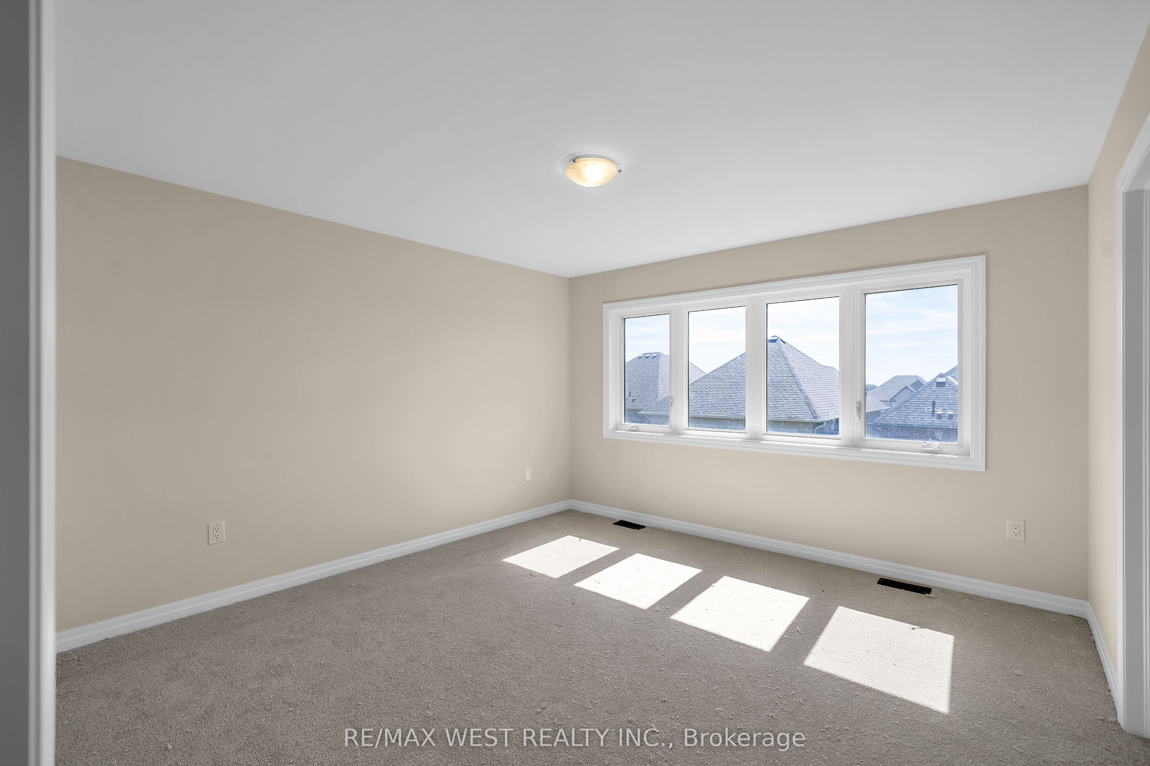 43 Ed Ewert Avenue Property Photo 9