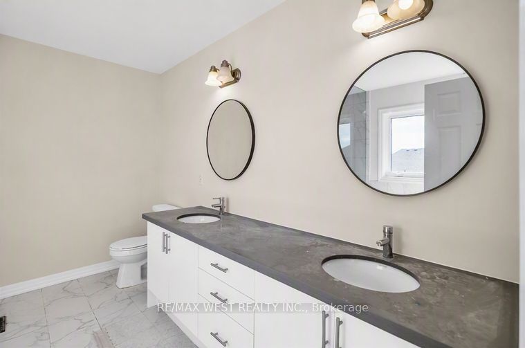 43 Ed Ewert Avenue Property Photo 17