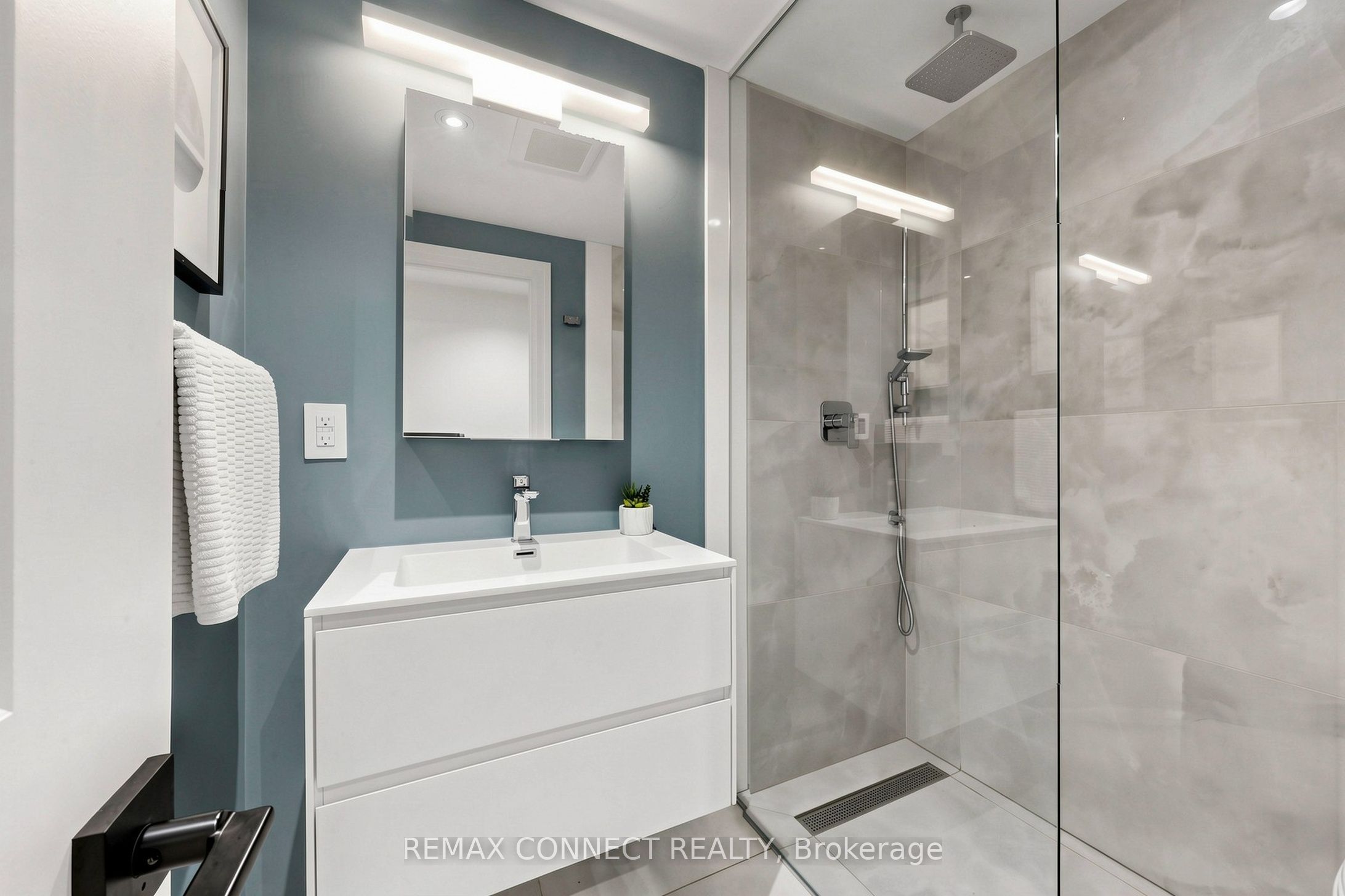 10 Catalina Drive Property Photo 24