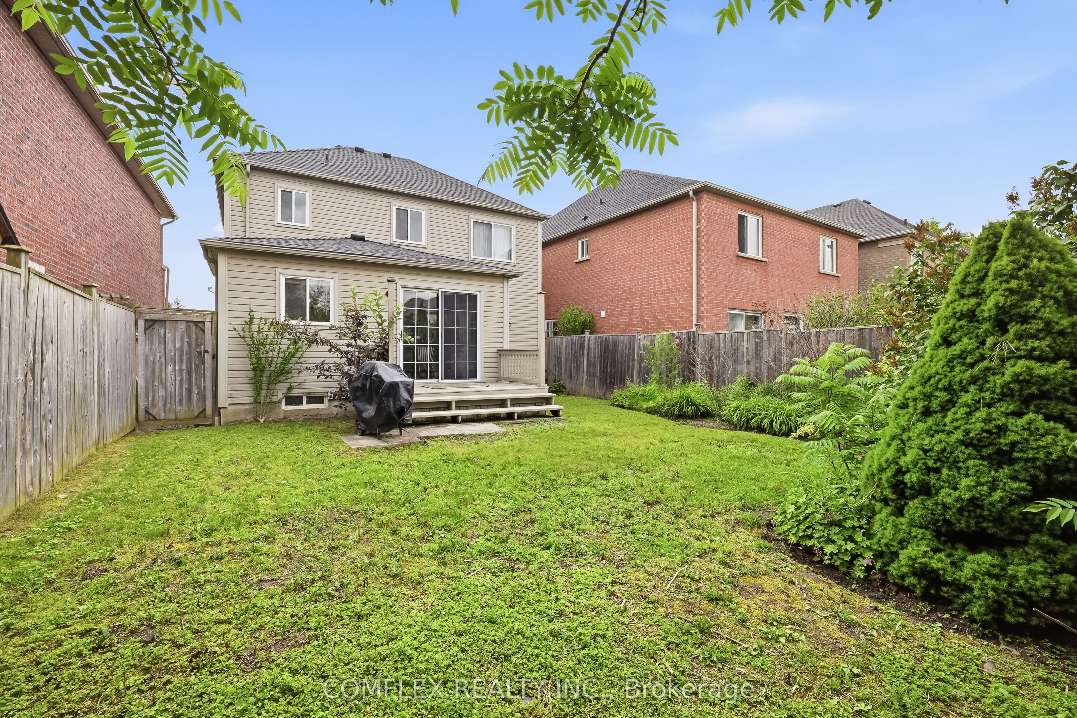 2 Armitage Crescent Property Photo 35