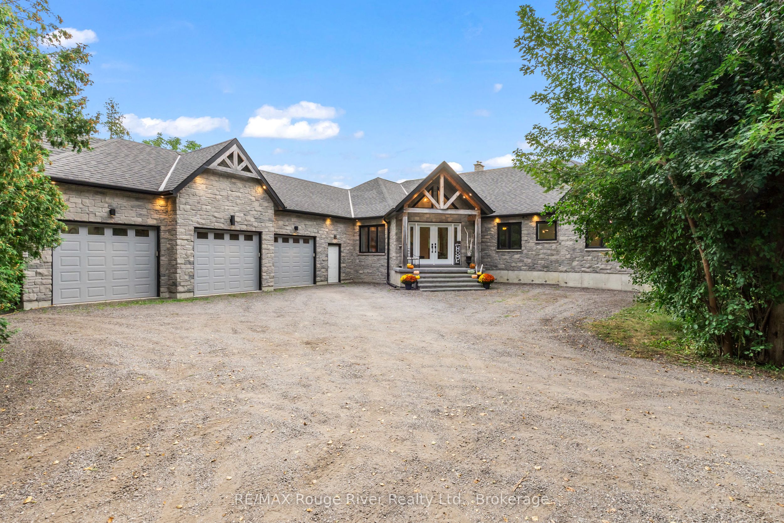 4500 Old Scugog Road Property Photo 2