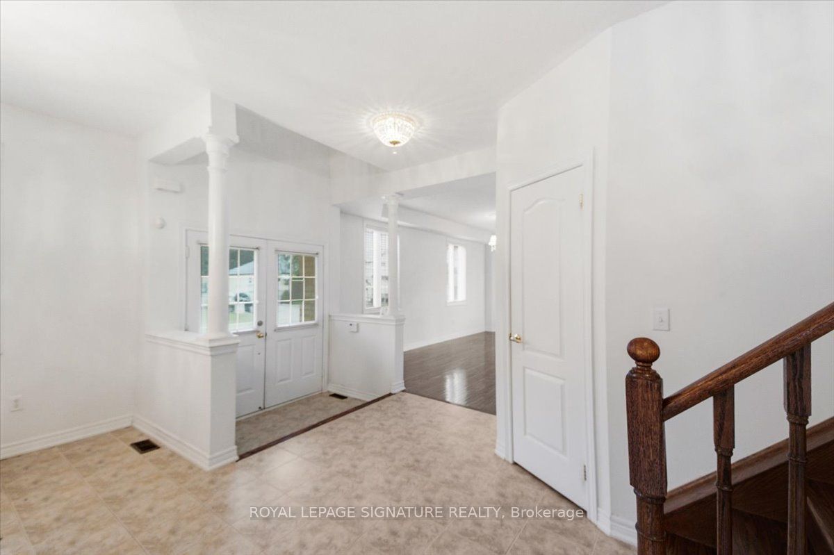 106 Craggview Drive Property Photo 4