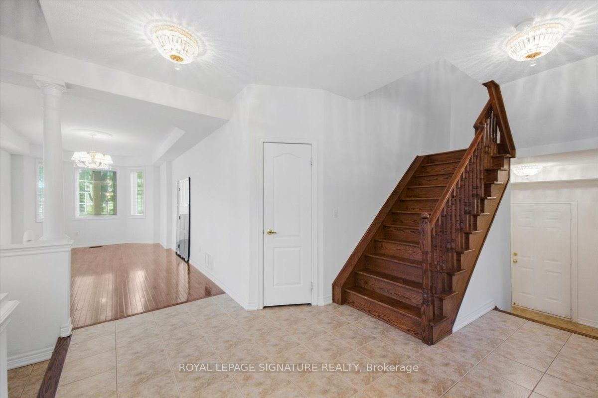 106 Craggview Drive Property Photo 5