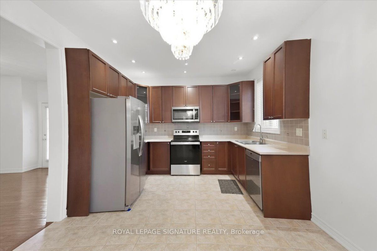 106 Craggview Drive Property Photo 10