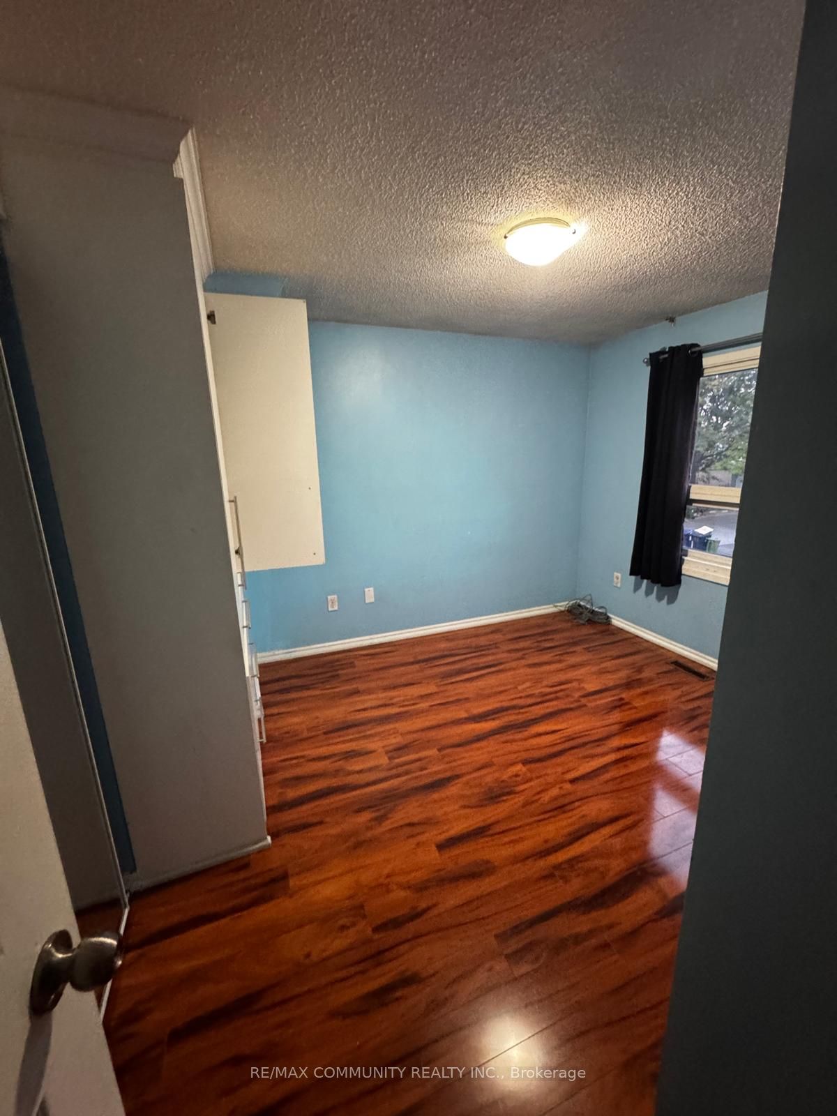 56 Overlord Crescent Upper Property Photo 19