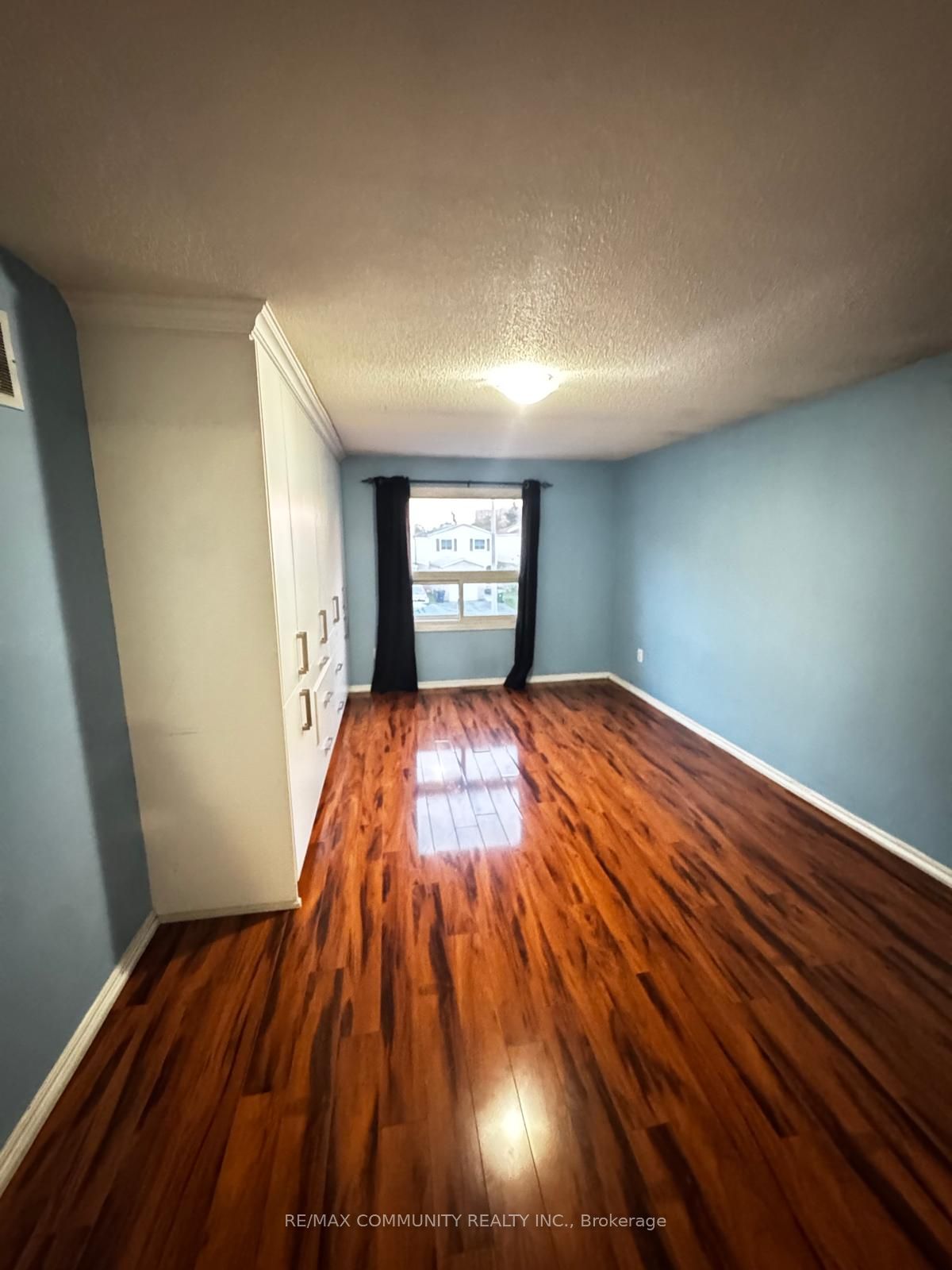 56 Overlord Crescent Upper Property Photo 20