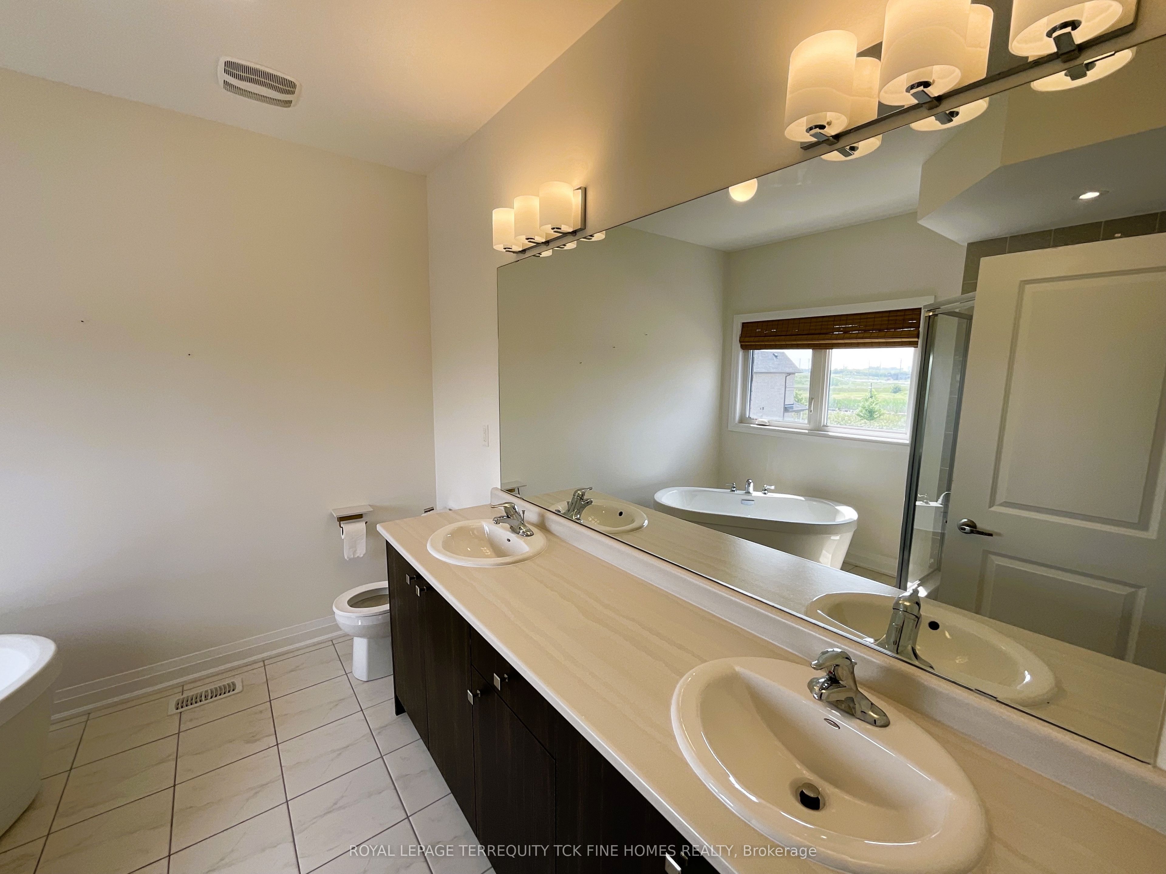 43 Auckland Drive Property Photo 28