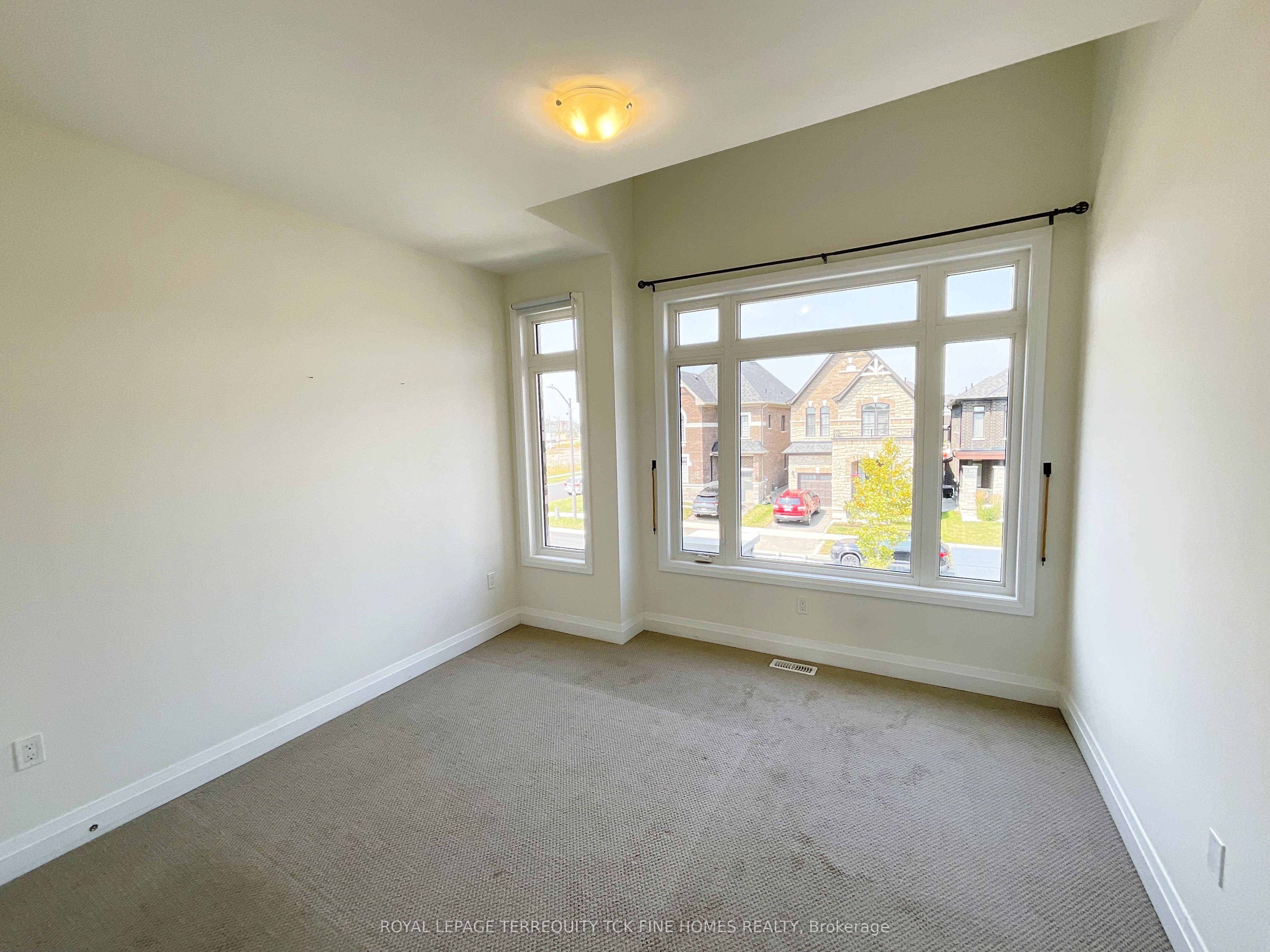 43 Auckland Drive Property Photo 32