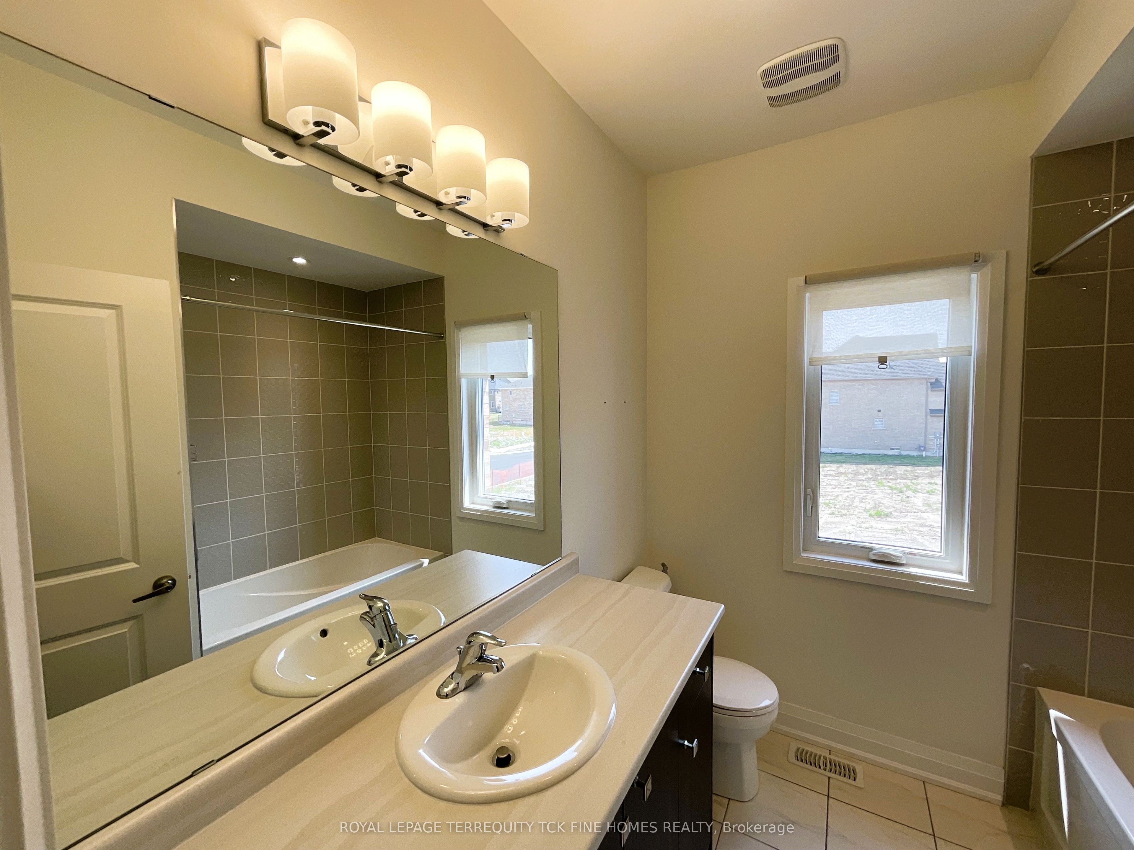 43 Auckland Drive Property Photo 34