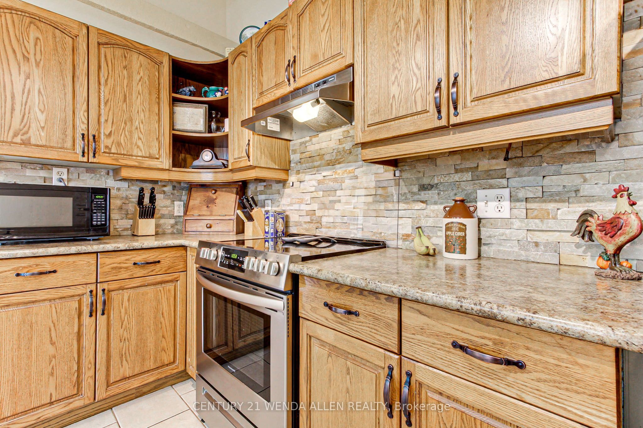 5295 - 5315 Sideline 16 Road Property Photo 11