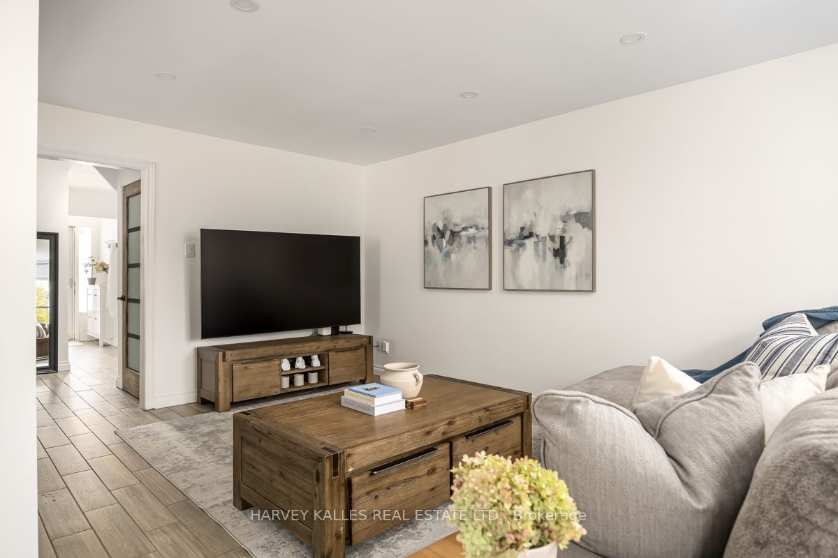 247 Overbank Drive Property Photo 12