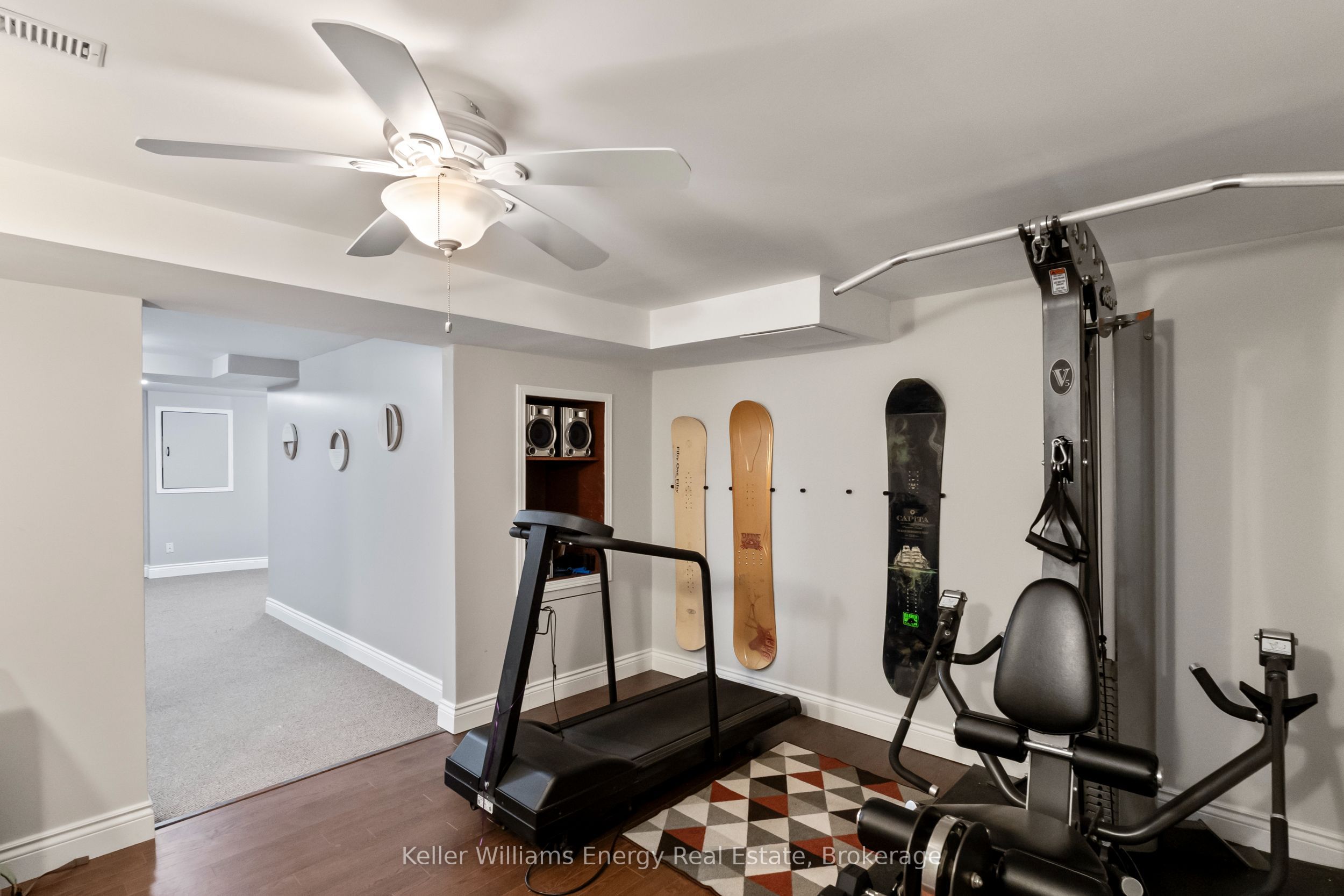 523 Palmtree Crescent Property Photo 39