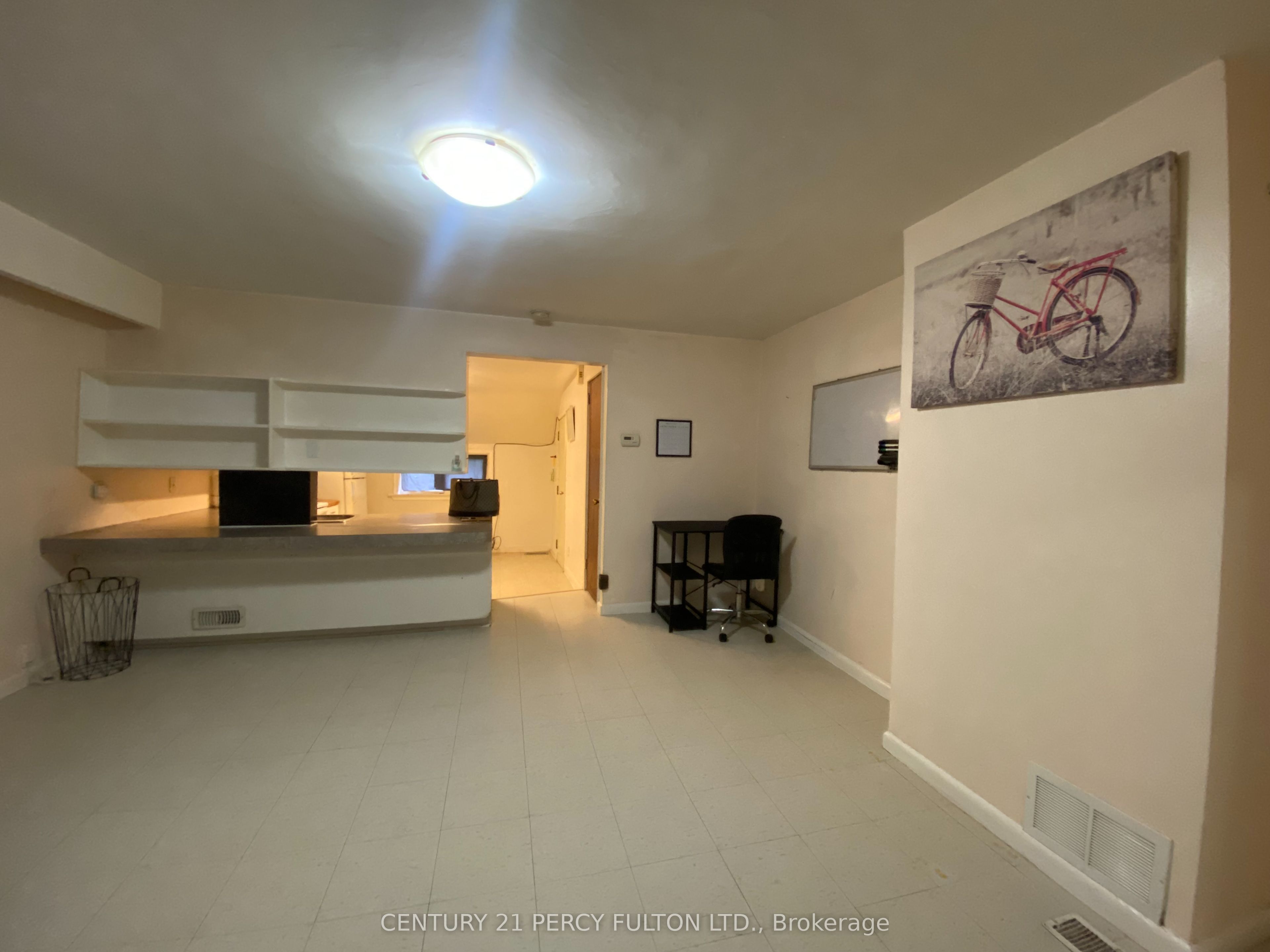 169 Mary Street N 3 Property Photo 9