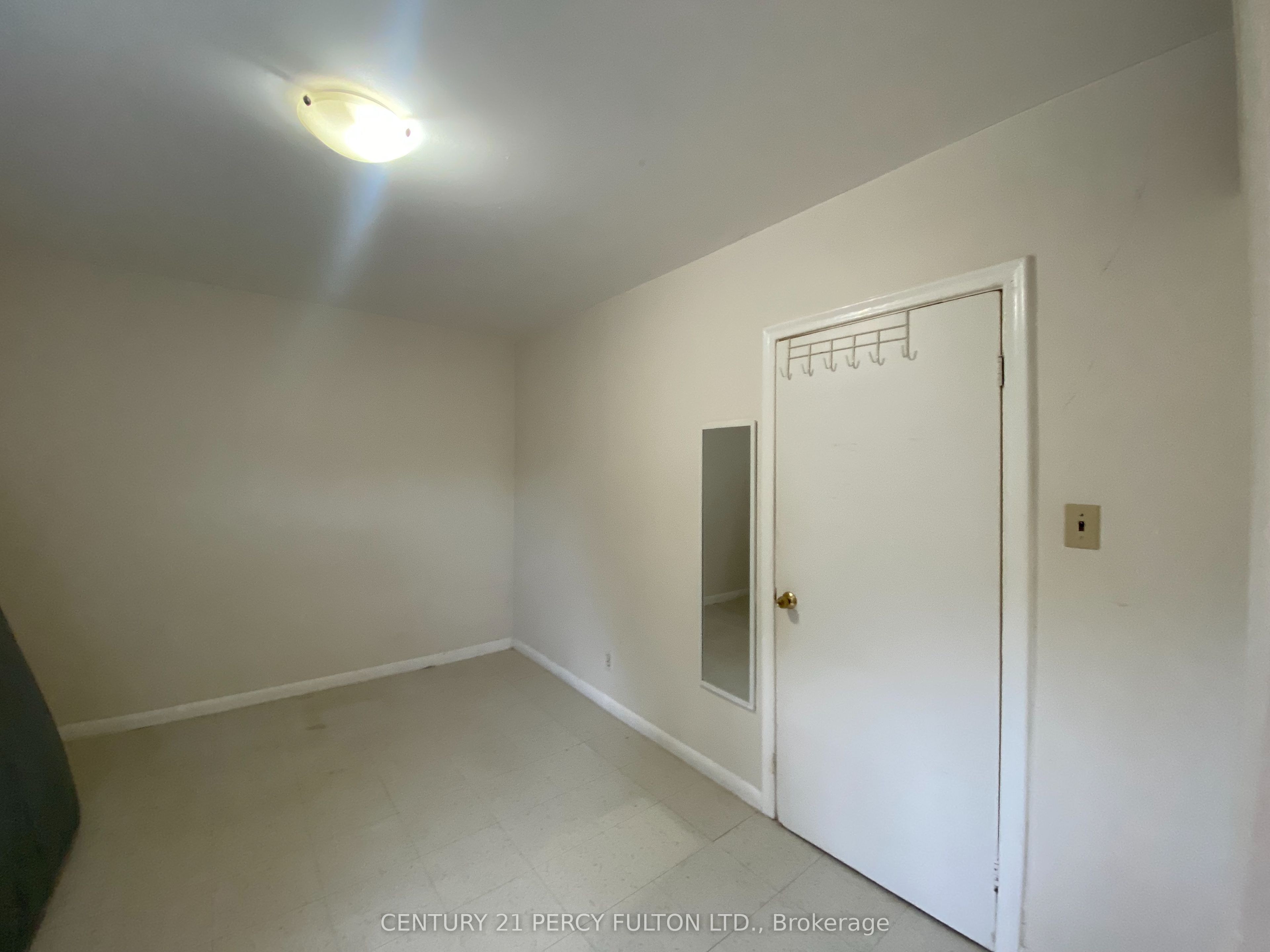 169 Mary Street N 3 Property Photo 13