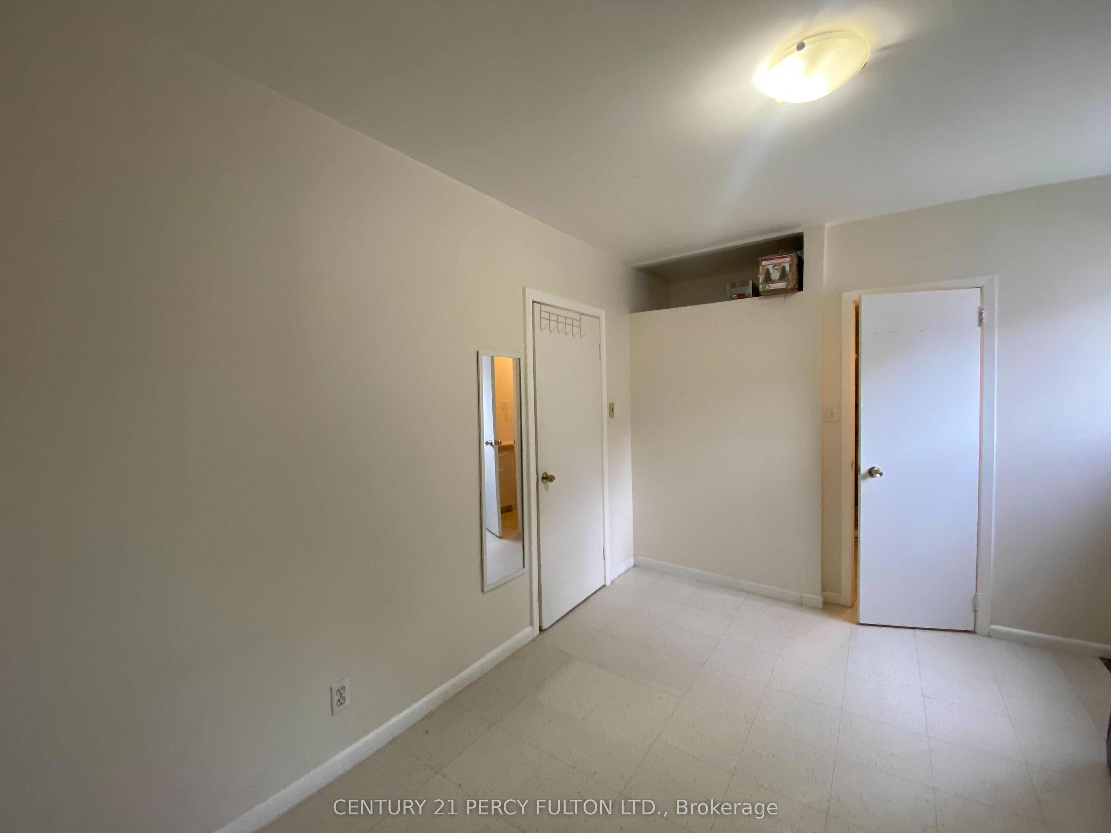 169 Mary Street N 3 Property Photo 15