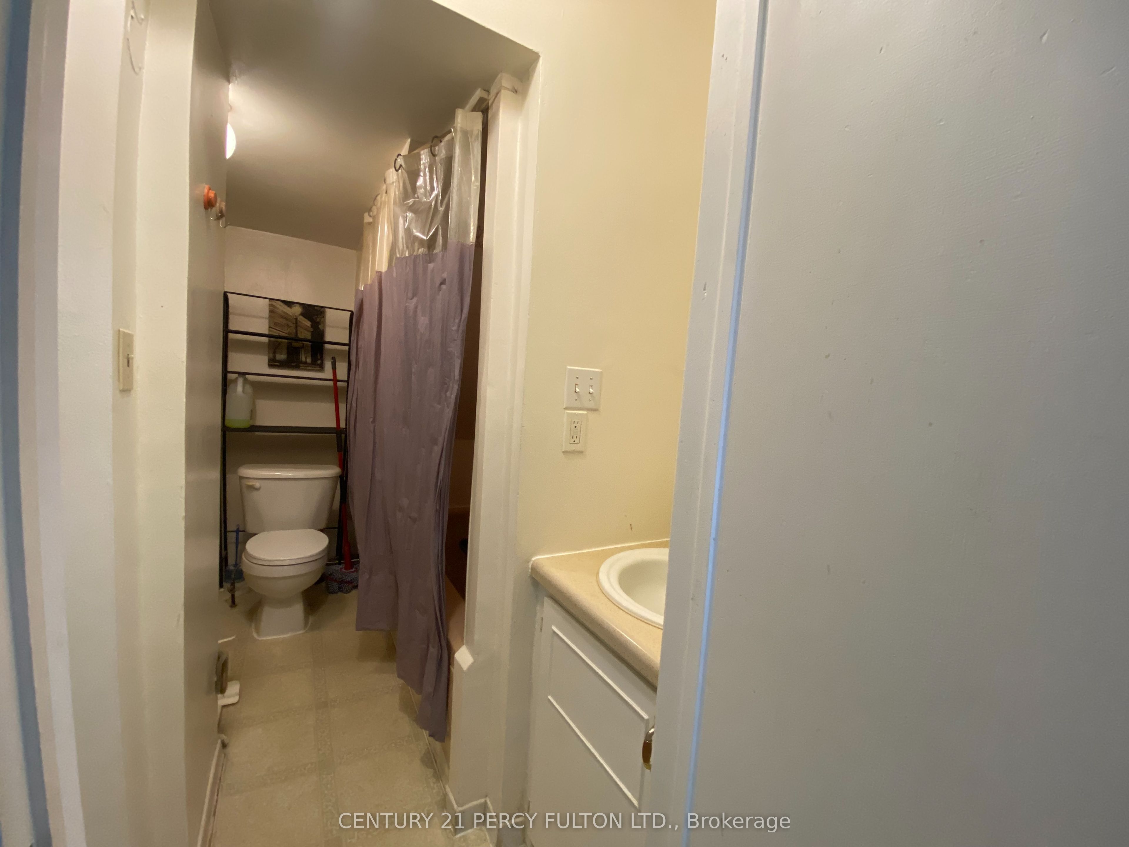 169 Mary Street N 3 Property Photo 17