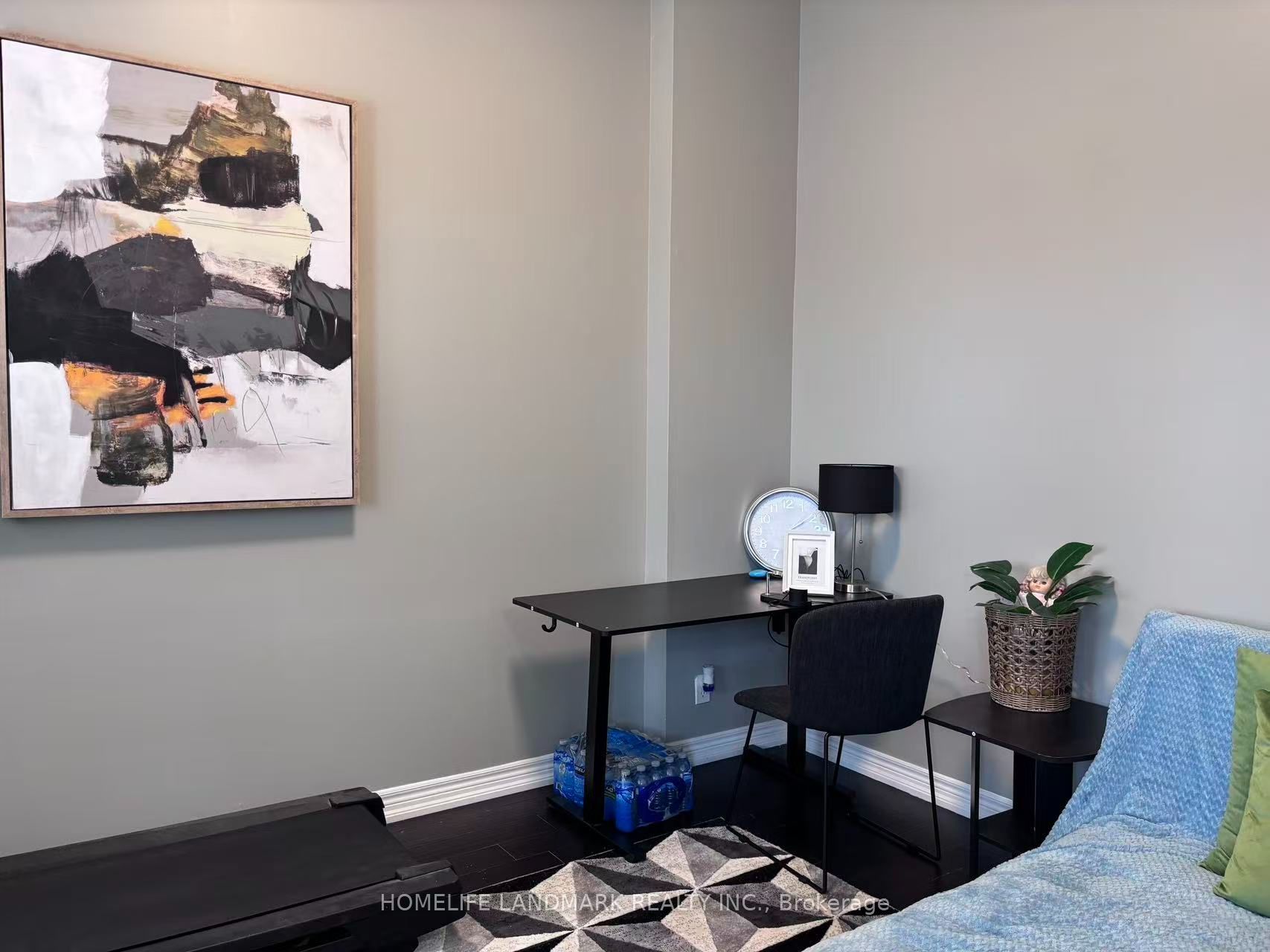 2410 Bridle Road Property Photo 2