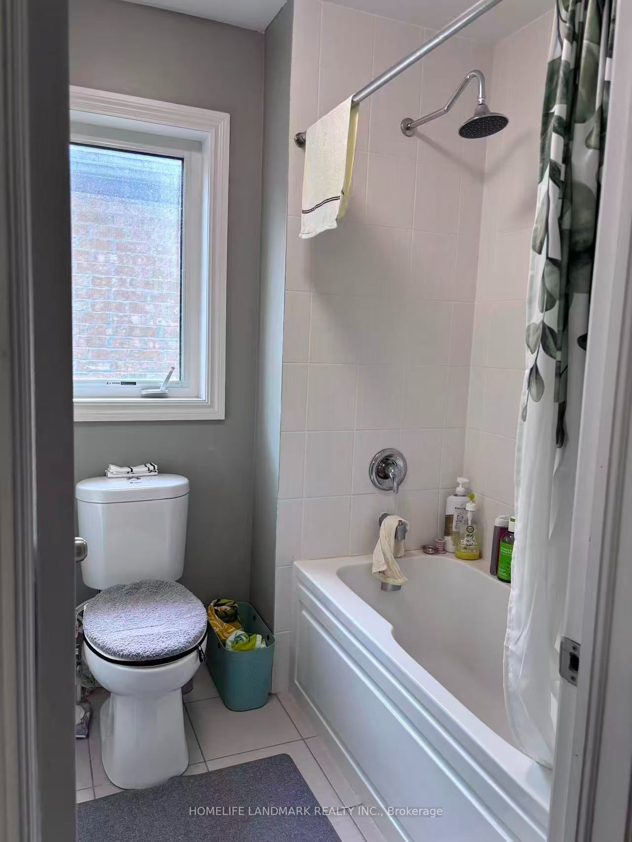2410 Bridle Road Property Photo 14