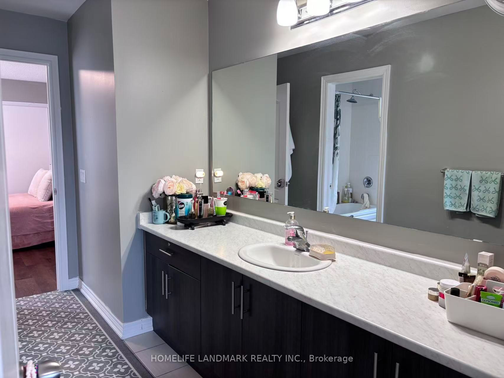 2410 Bridle Road Property Photo 16