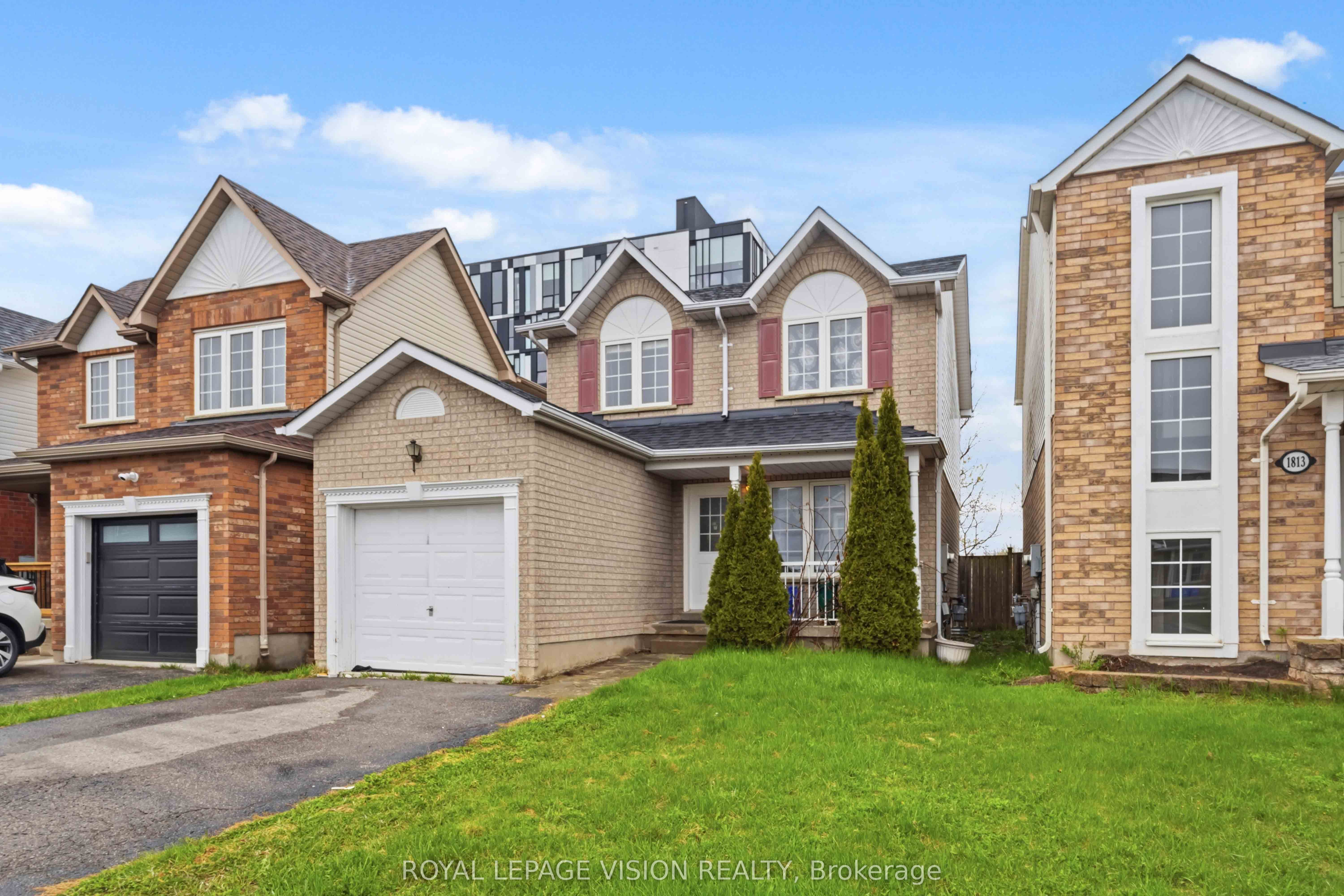 1815 Dalhousie Crescent Property Photo 2