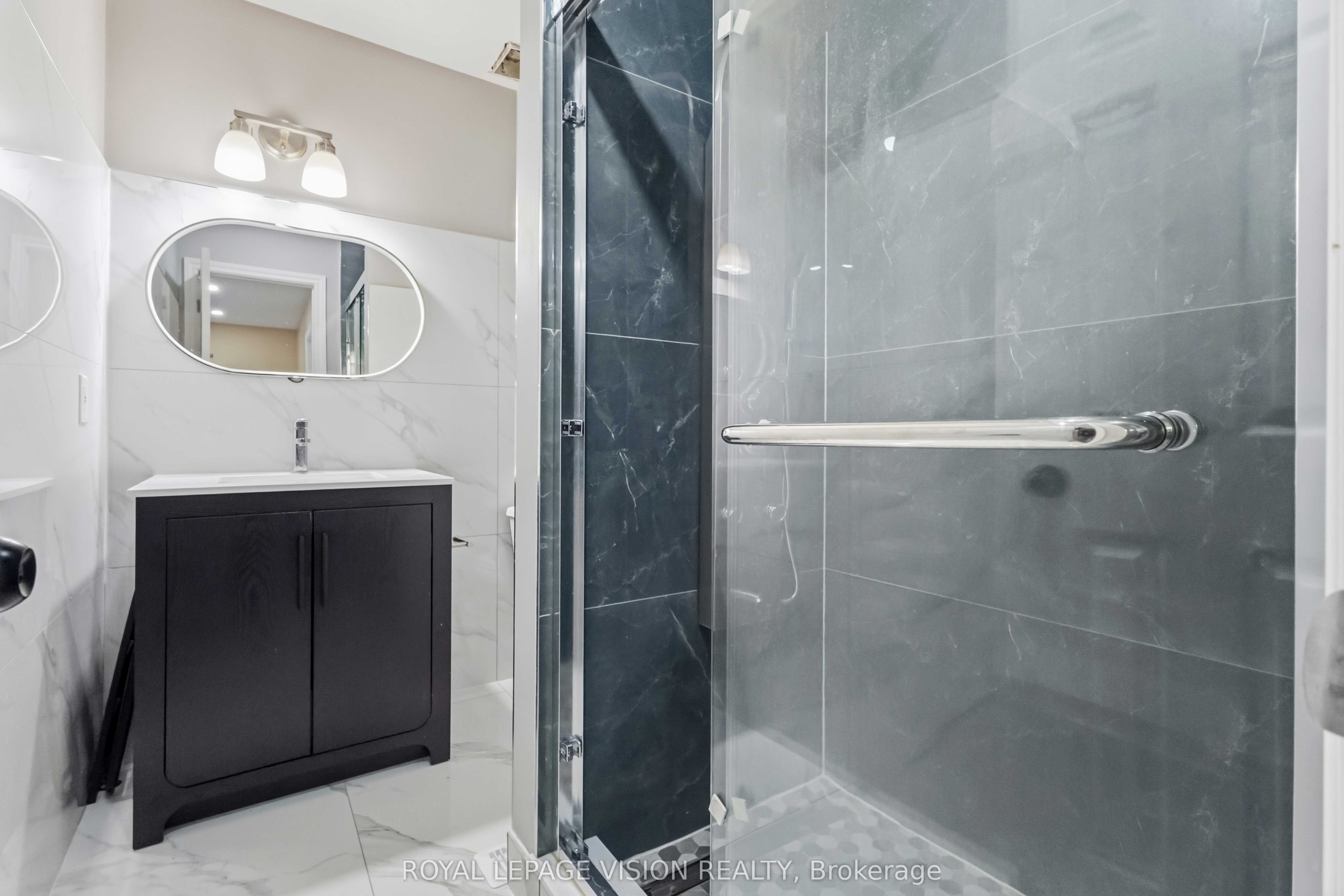 1815 Dalhousie Crescent Property Photo 8