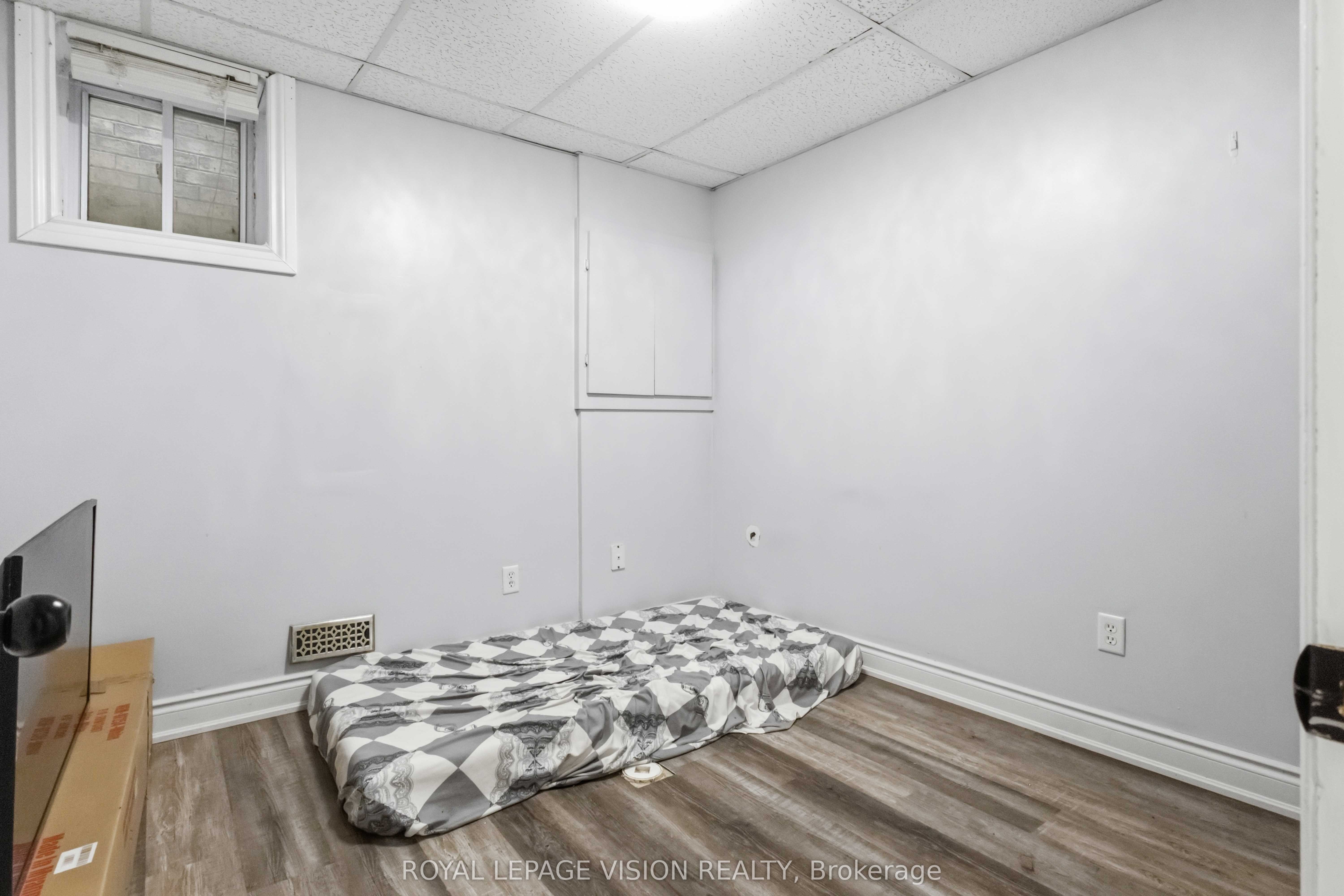 1815 Dalhousie Crescent Property Photo 16