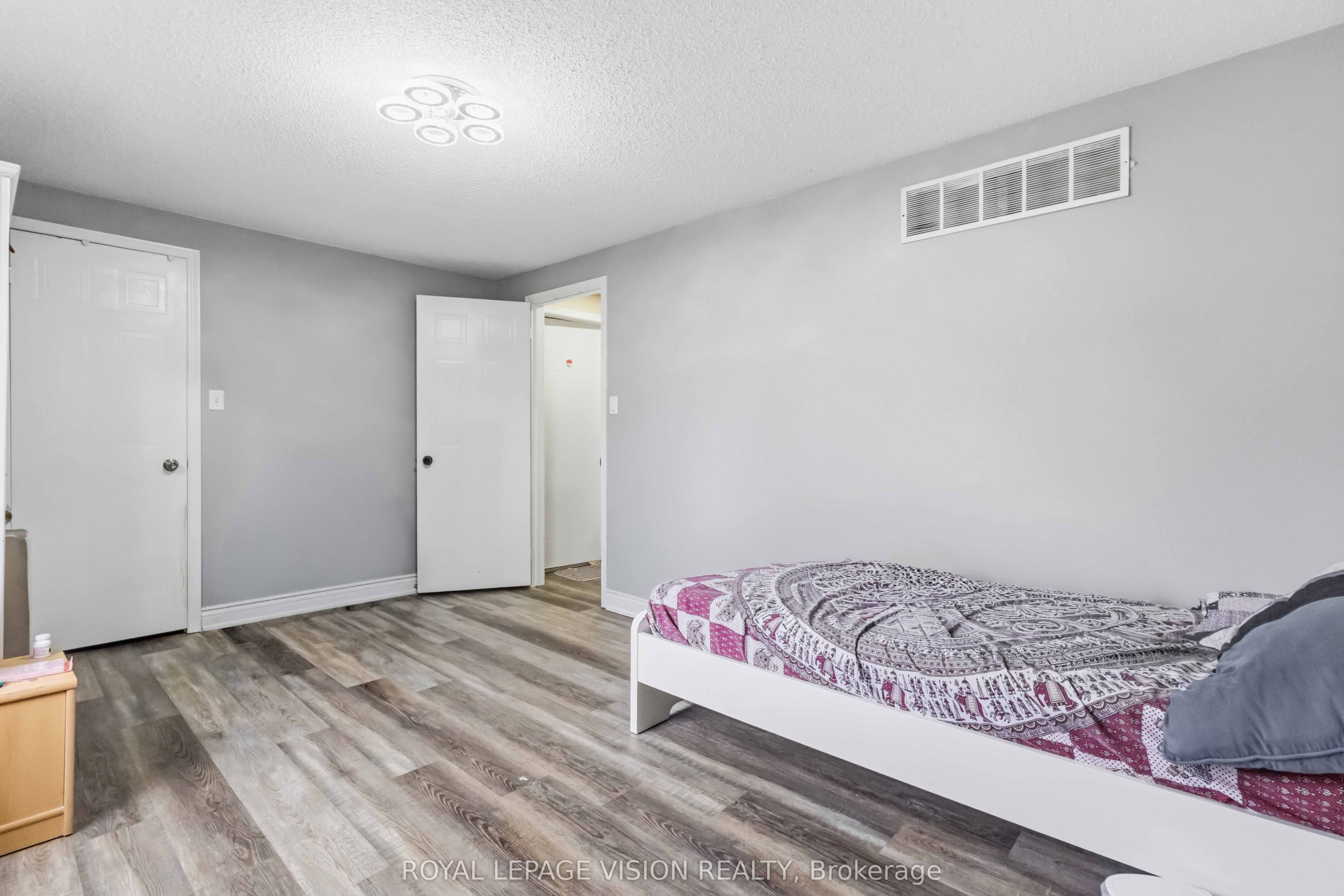 1815 Dalhousie Crescent Property Photo 18