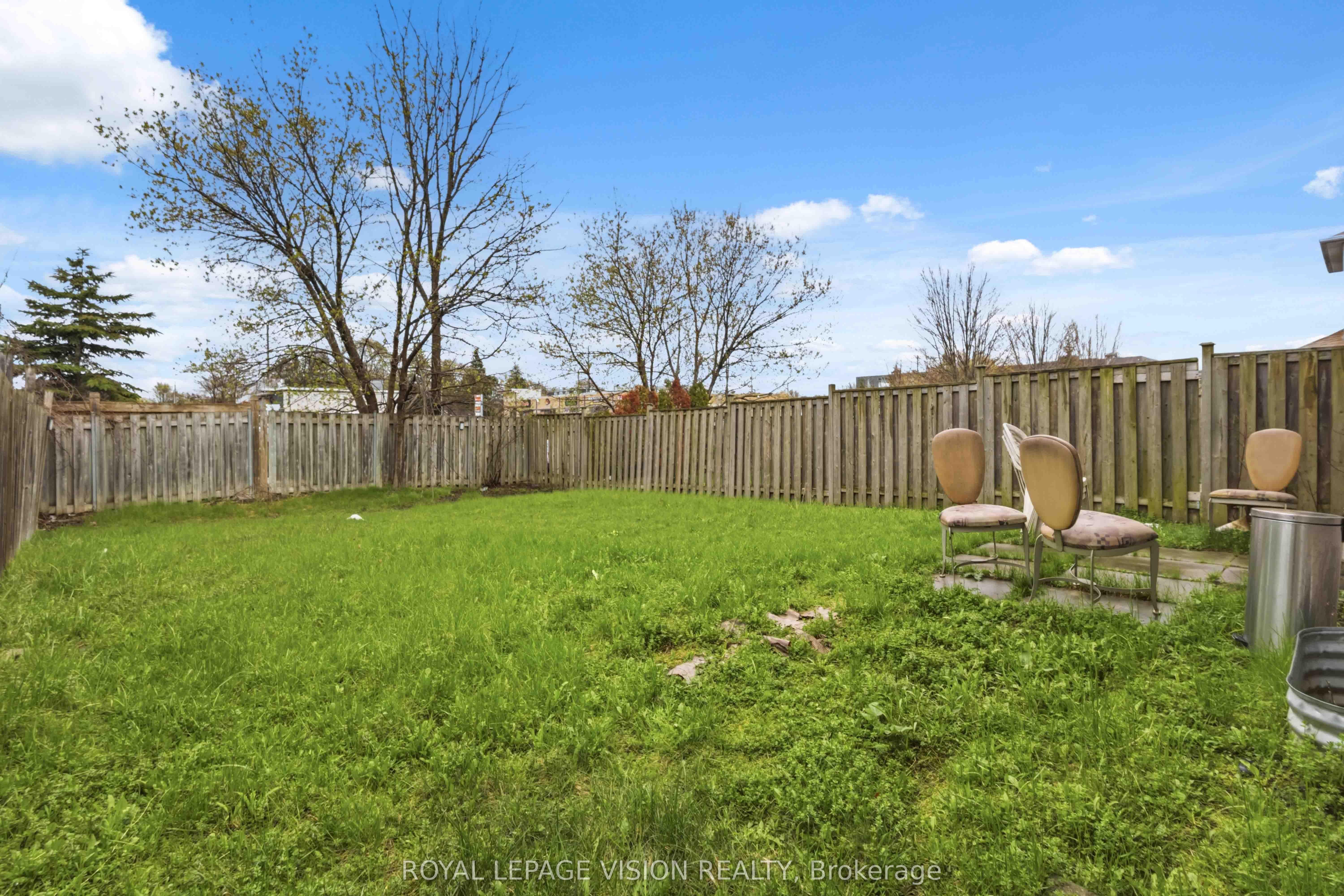 1815 Dalhousie Crescent Property Photo 26