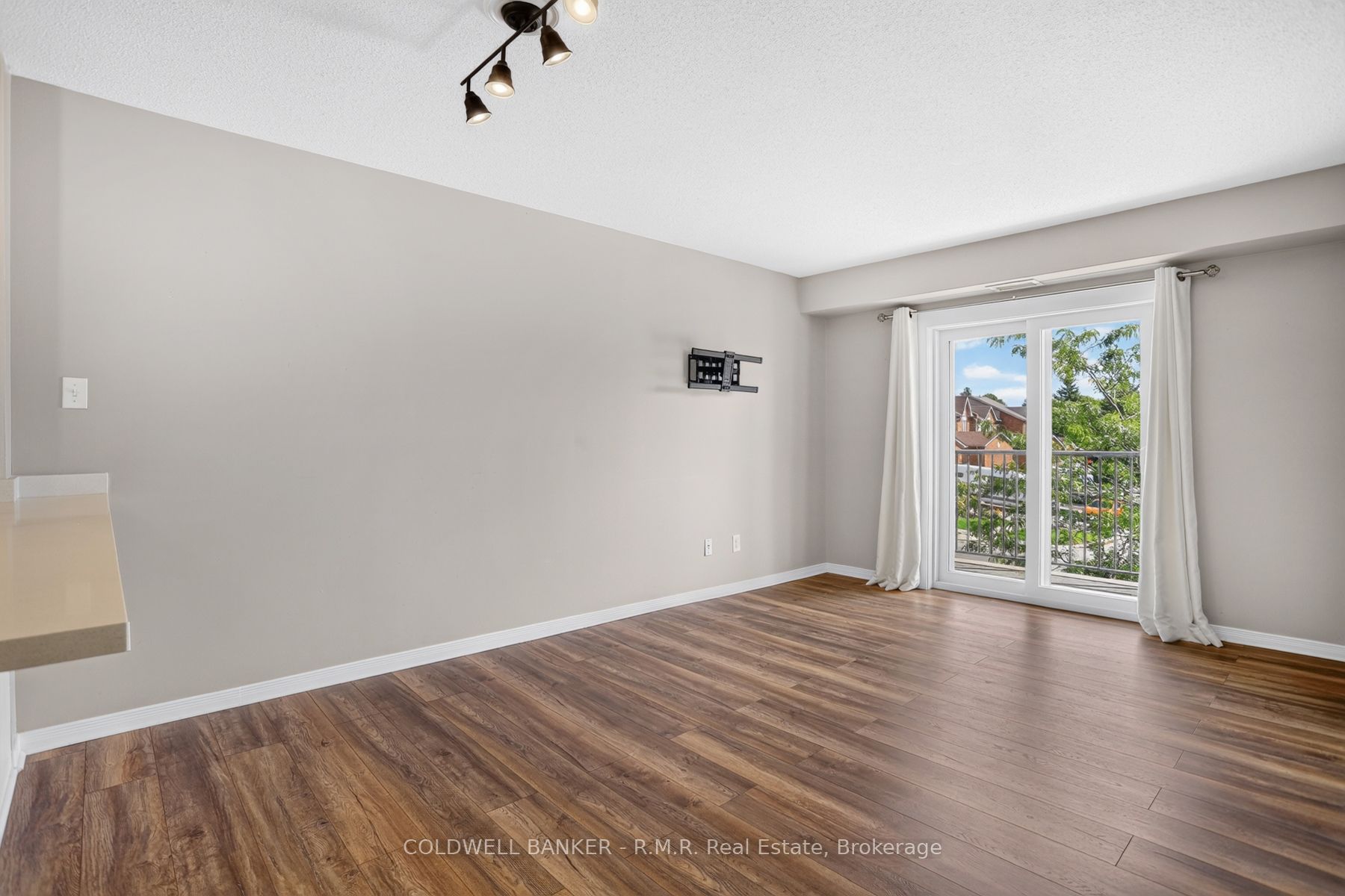 106 Aspen Springs Drive 210 Property Photo 6
