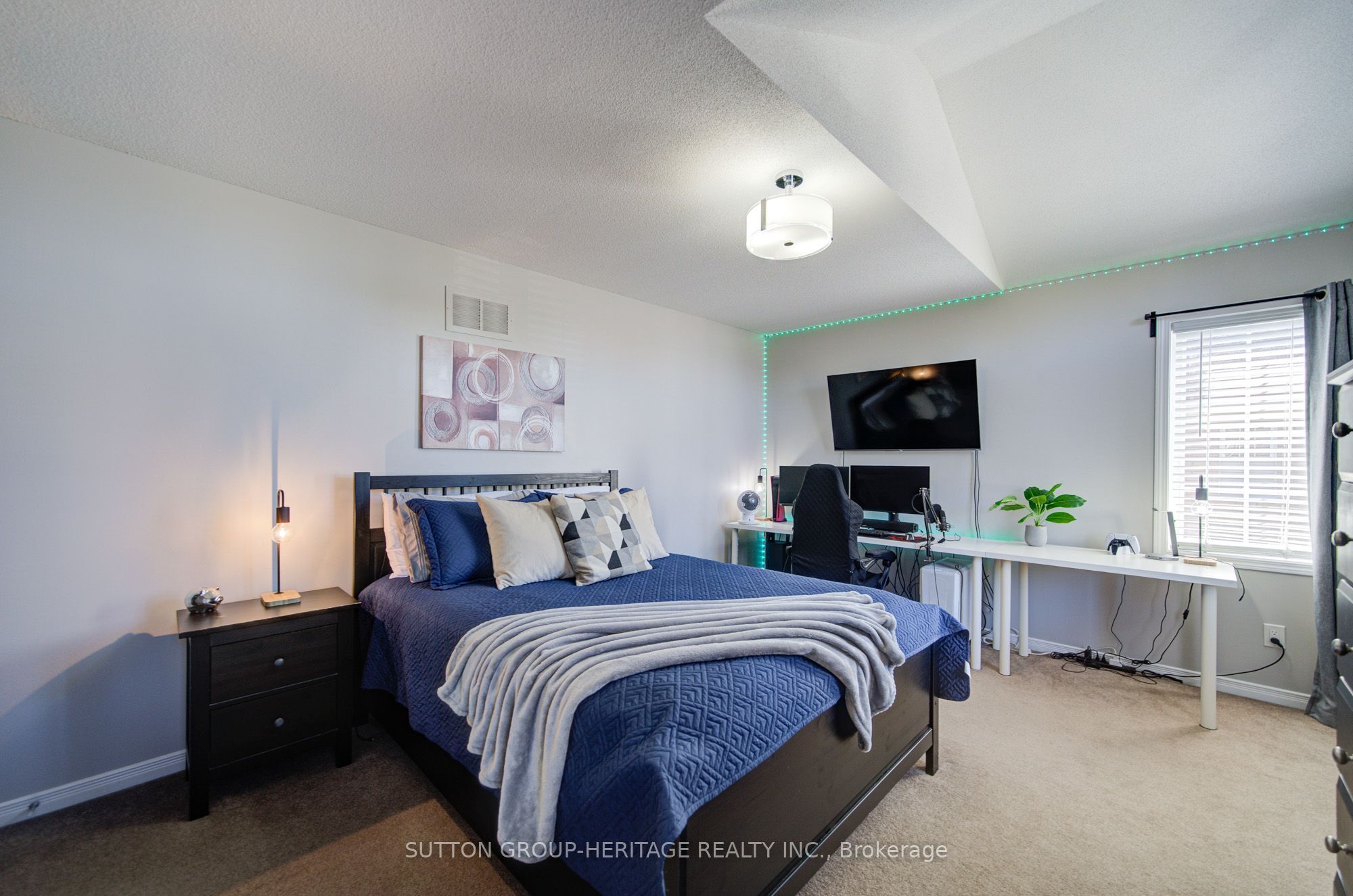 18 Shorten Place Property Photo 28