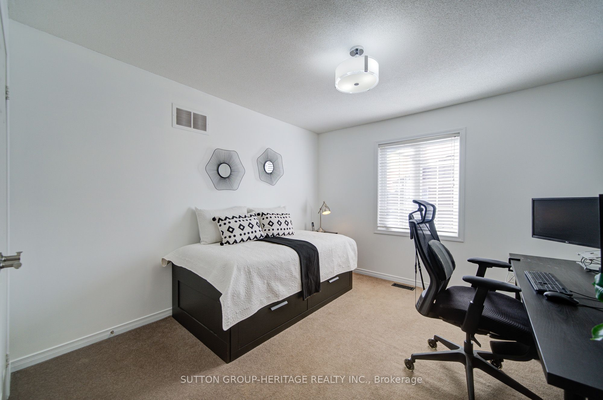 18 Shorten Place Property Photo 35