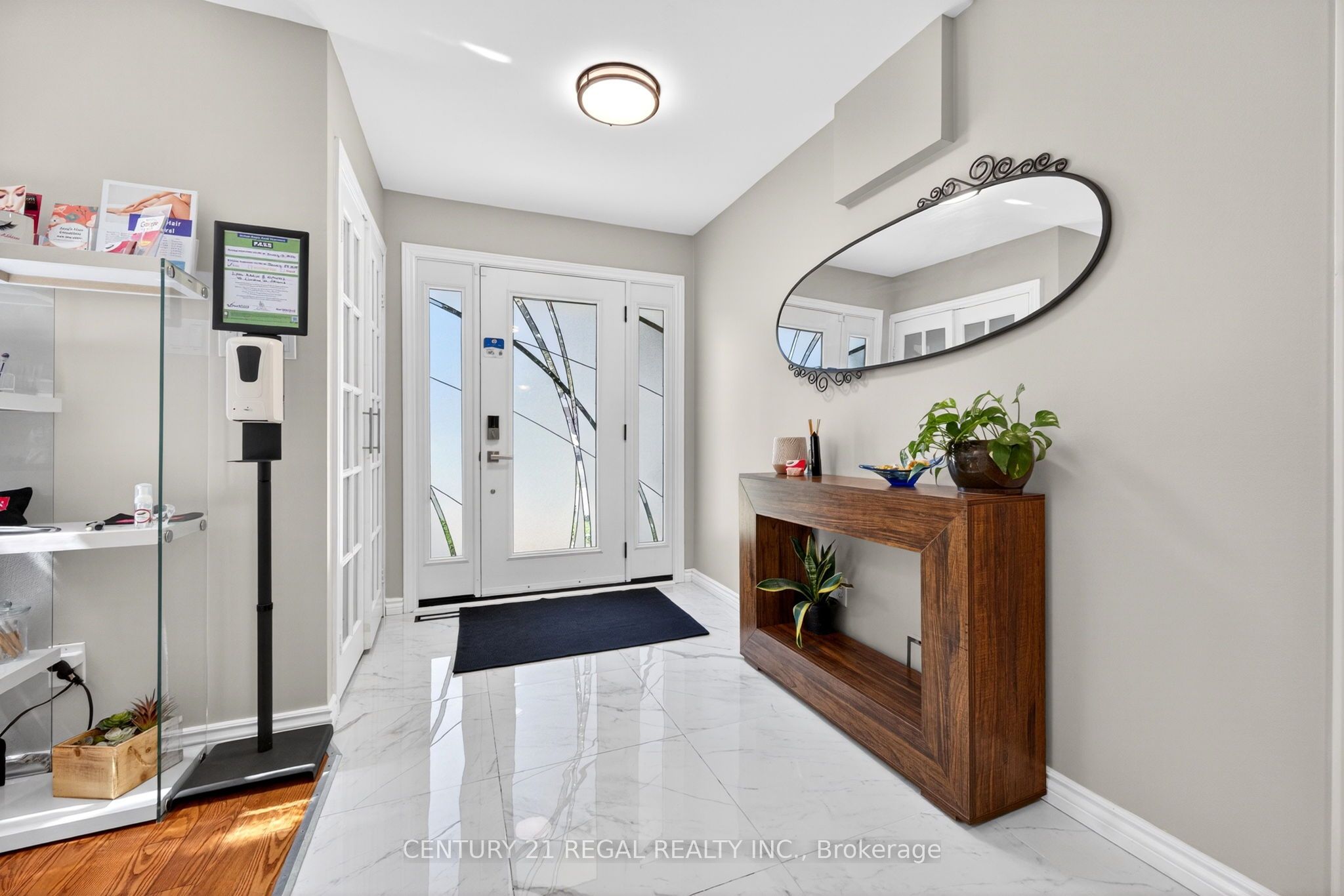 481 Camelot Drive W Property Photo 2
