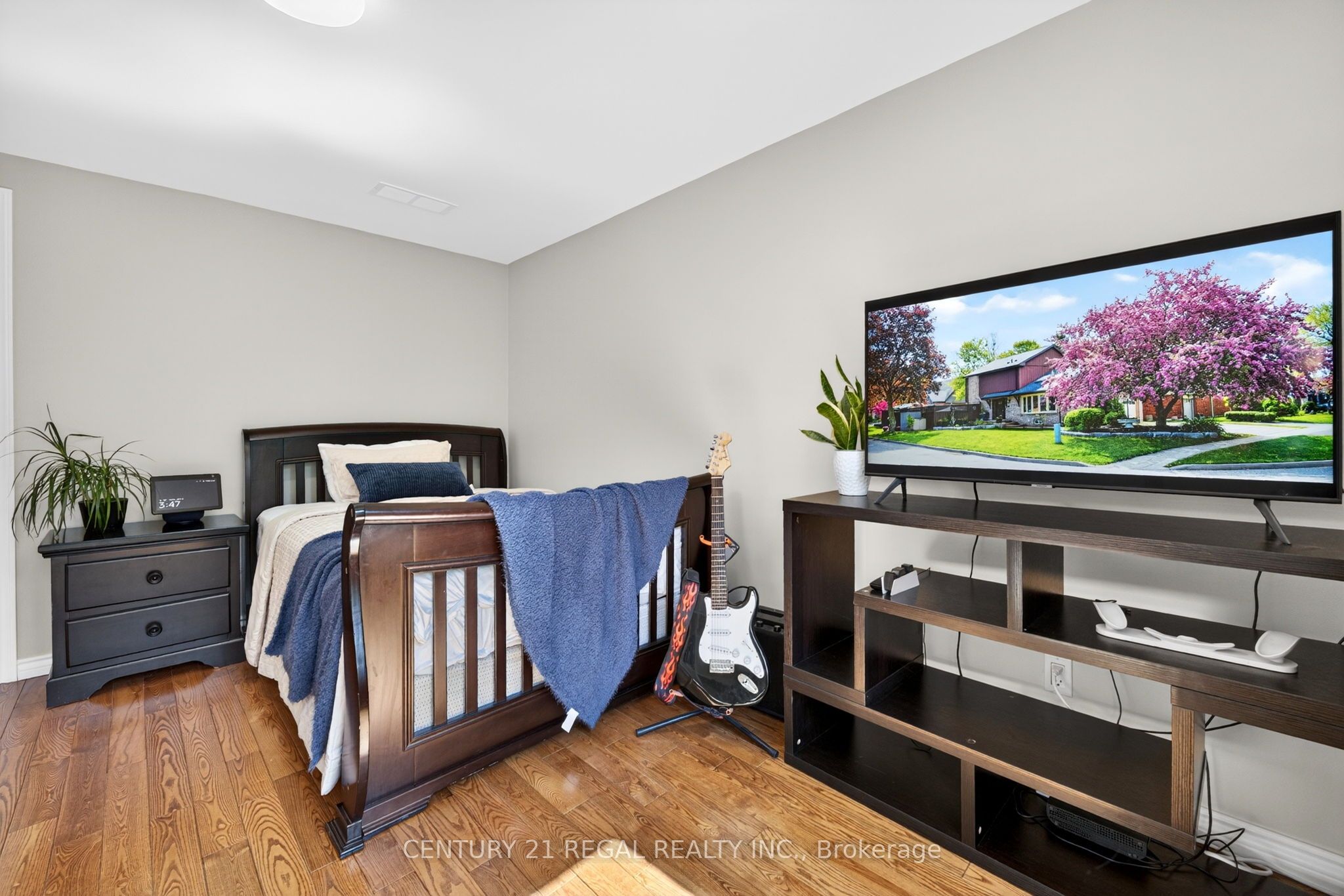 481 Camelot Drive W Property Photo 21