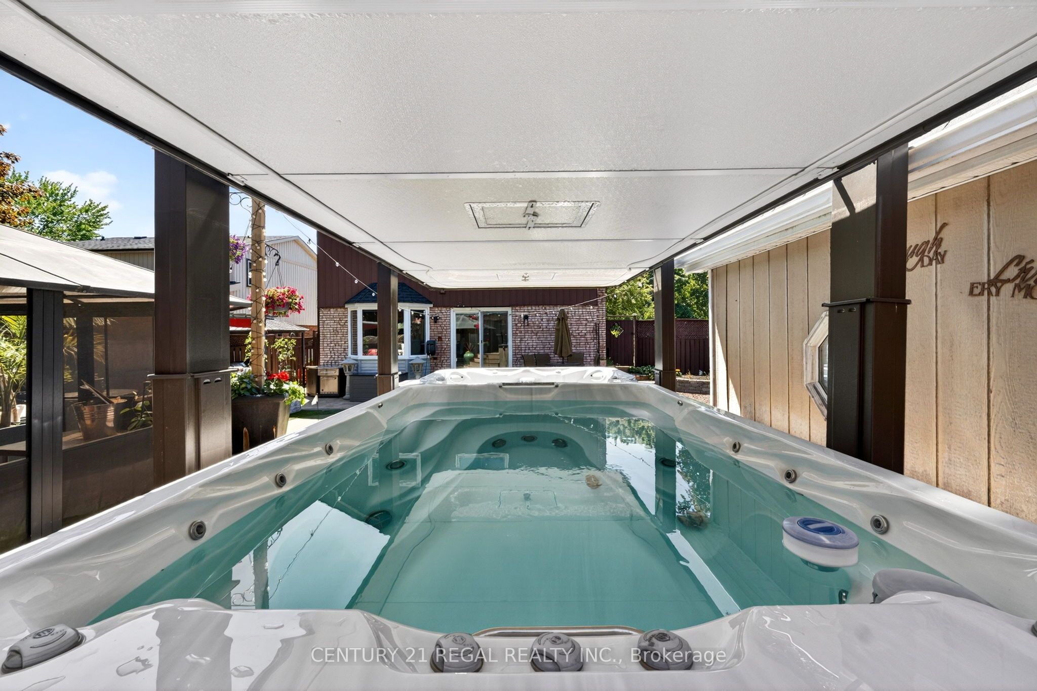 481 Camelot Drive W Property Photo 38