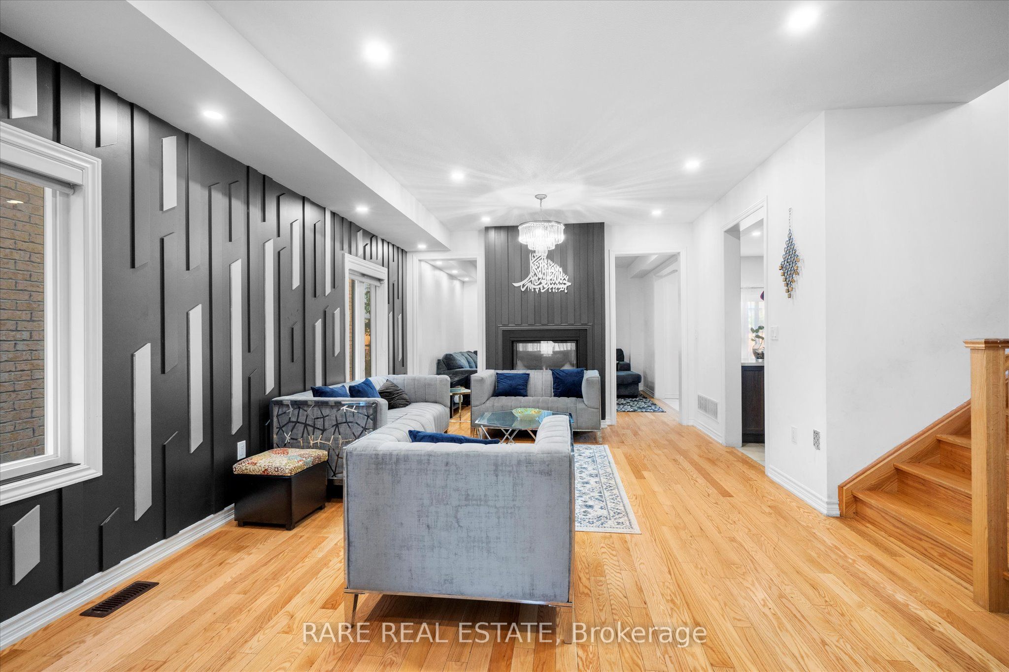 267 Fleetwood Drive Property Photo 3