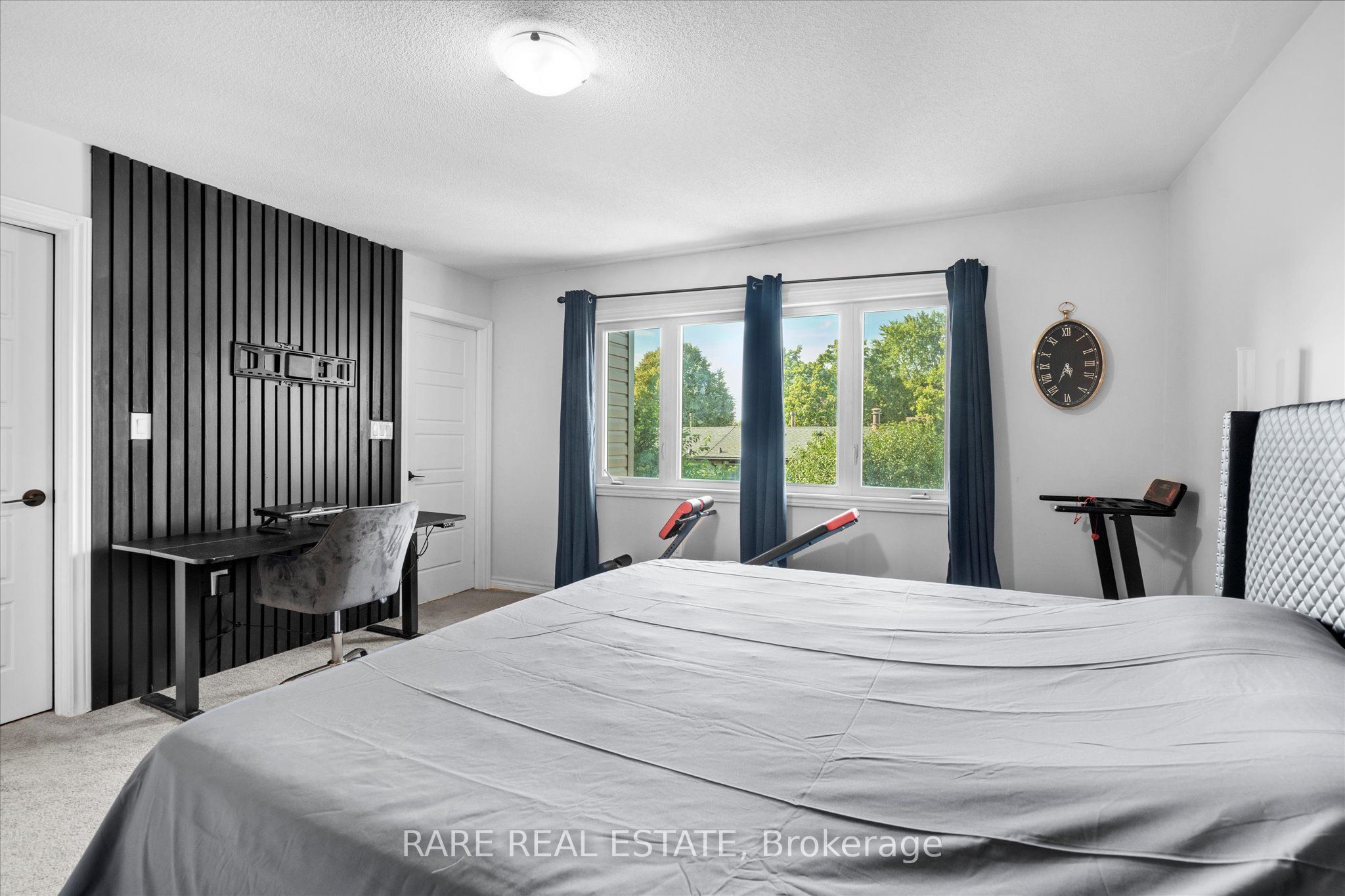 267 Fleetwood Drive Property Photo 12