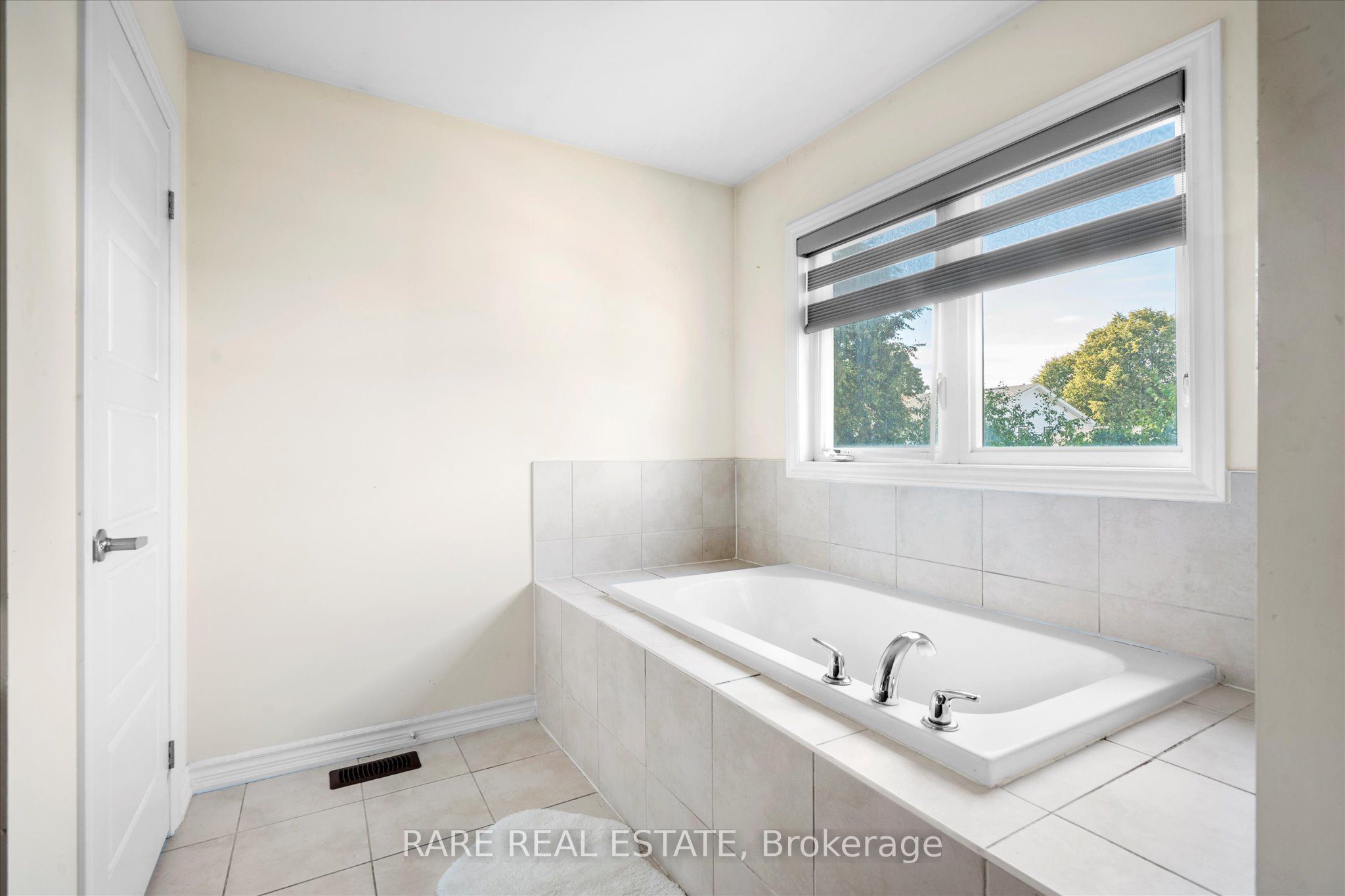 267 Fleetwood Drive Property Photo 38