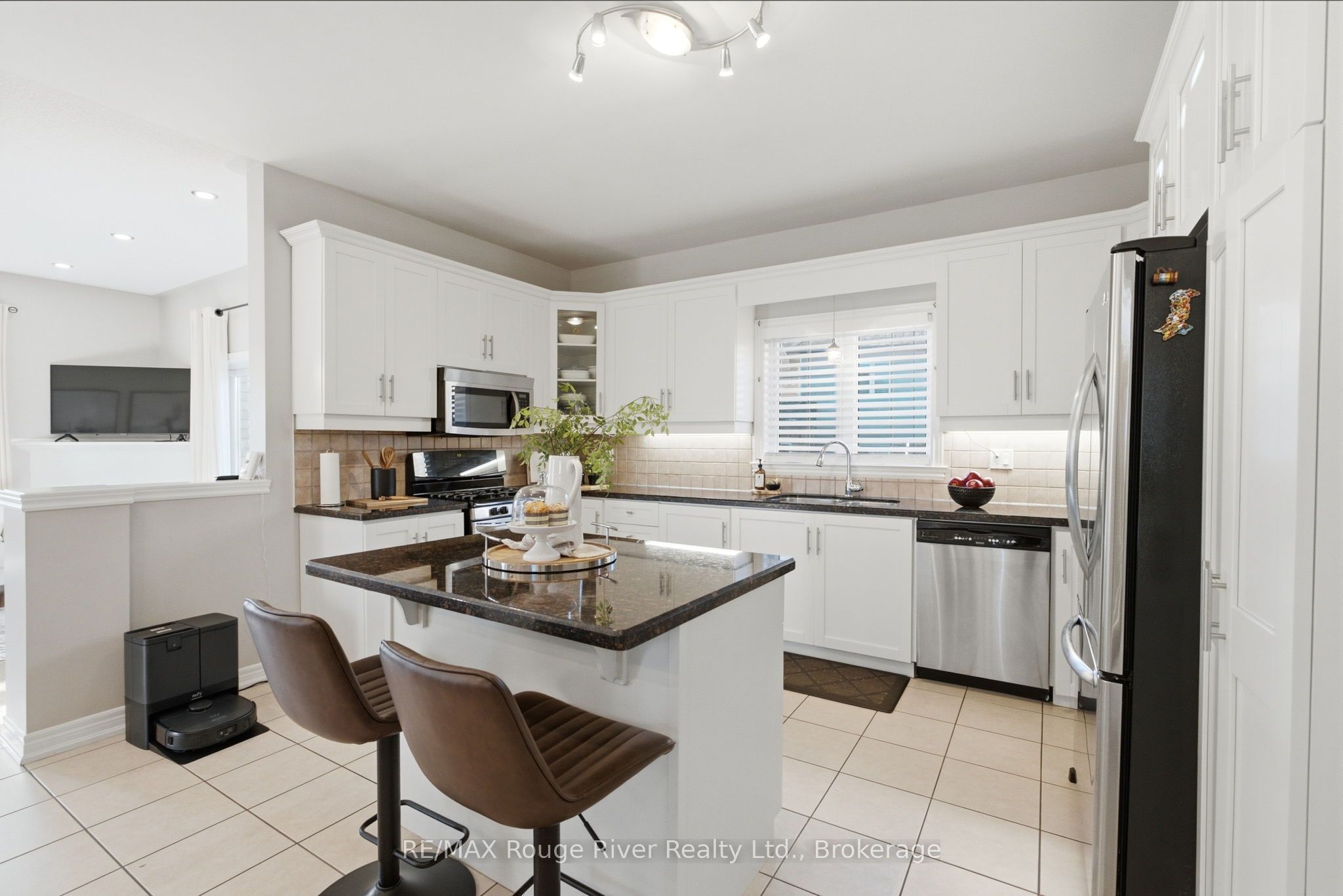 758 Coldstream Drive Property Photo 7