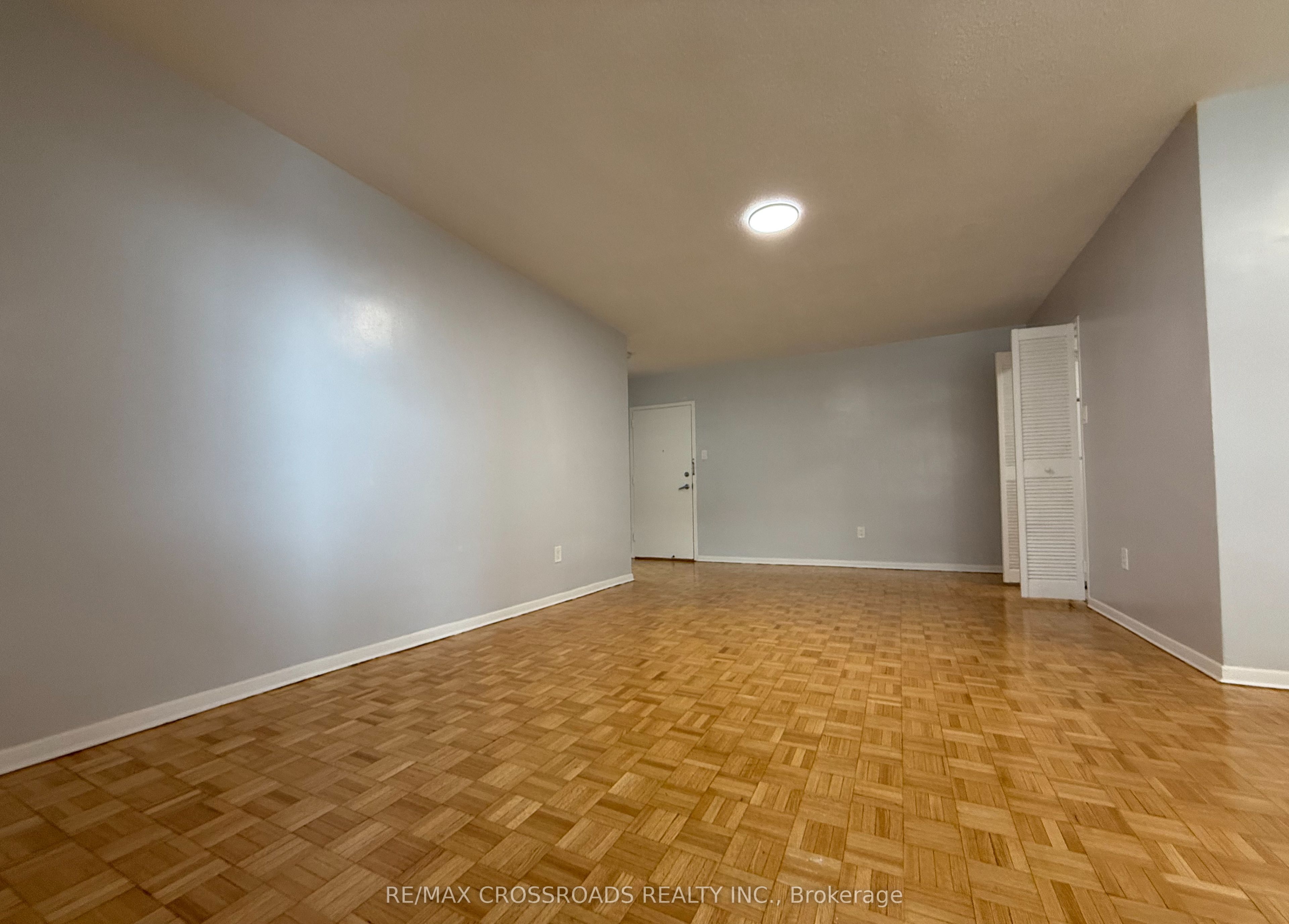 1181 Ellesmere Road 203 Property Photo 2