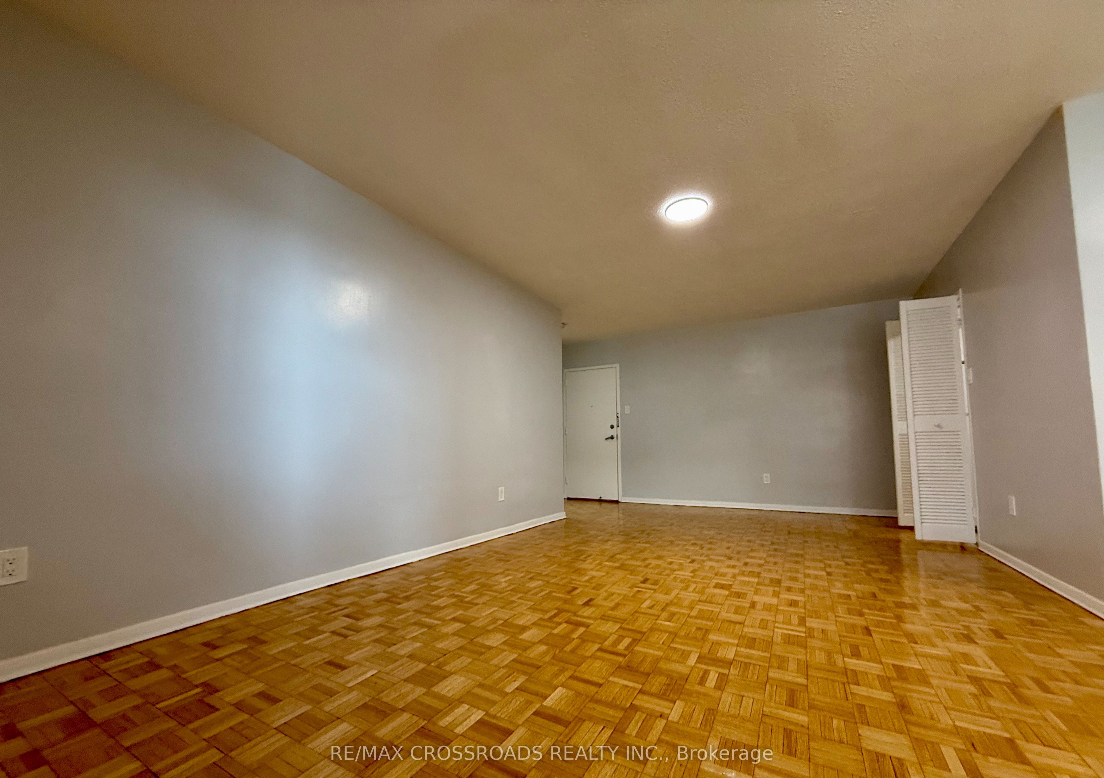 1181 Ellesmere Road 203 Property Photo 10