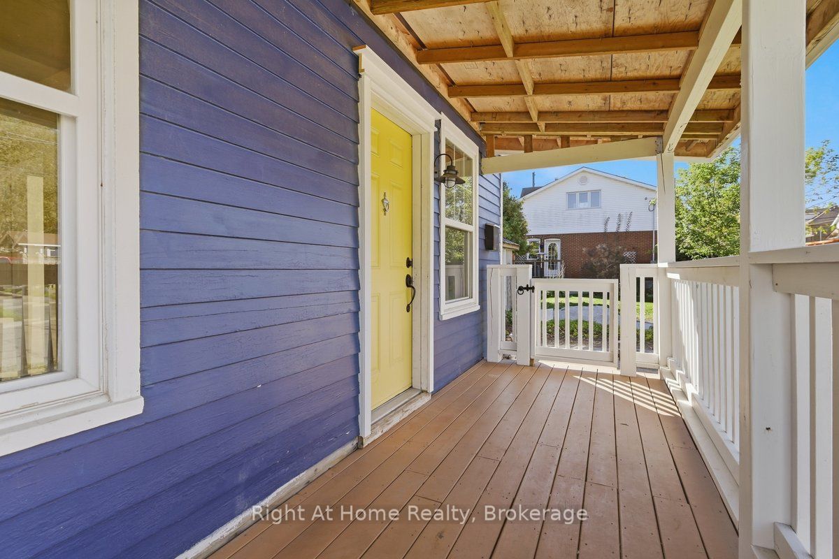 349 Kingsdale Avenue Property Photo 2
