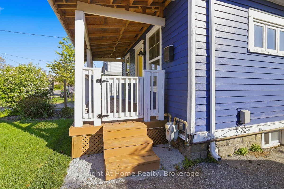 349 Kingsdale Avenue Property Photo 3