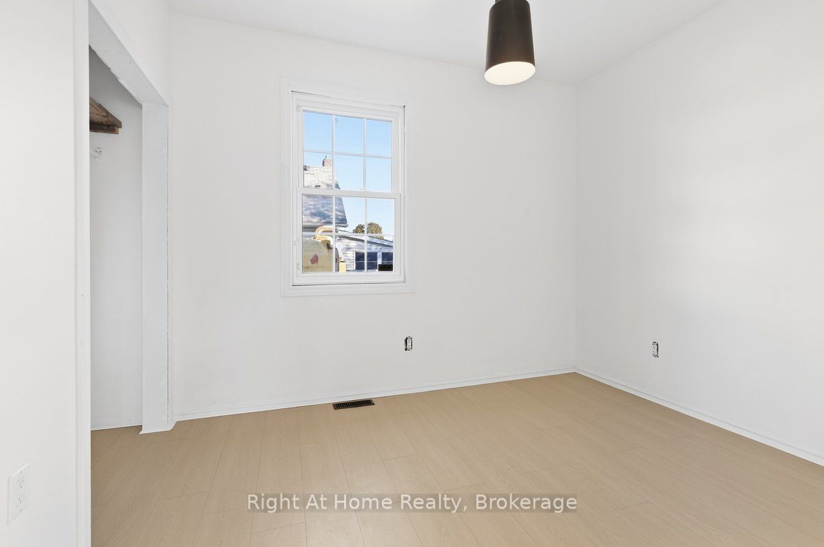 349 Kingsdale Avenue Property Photo 16